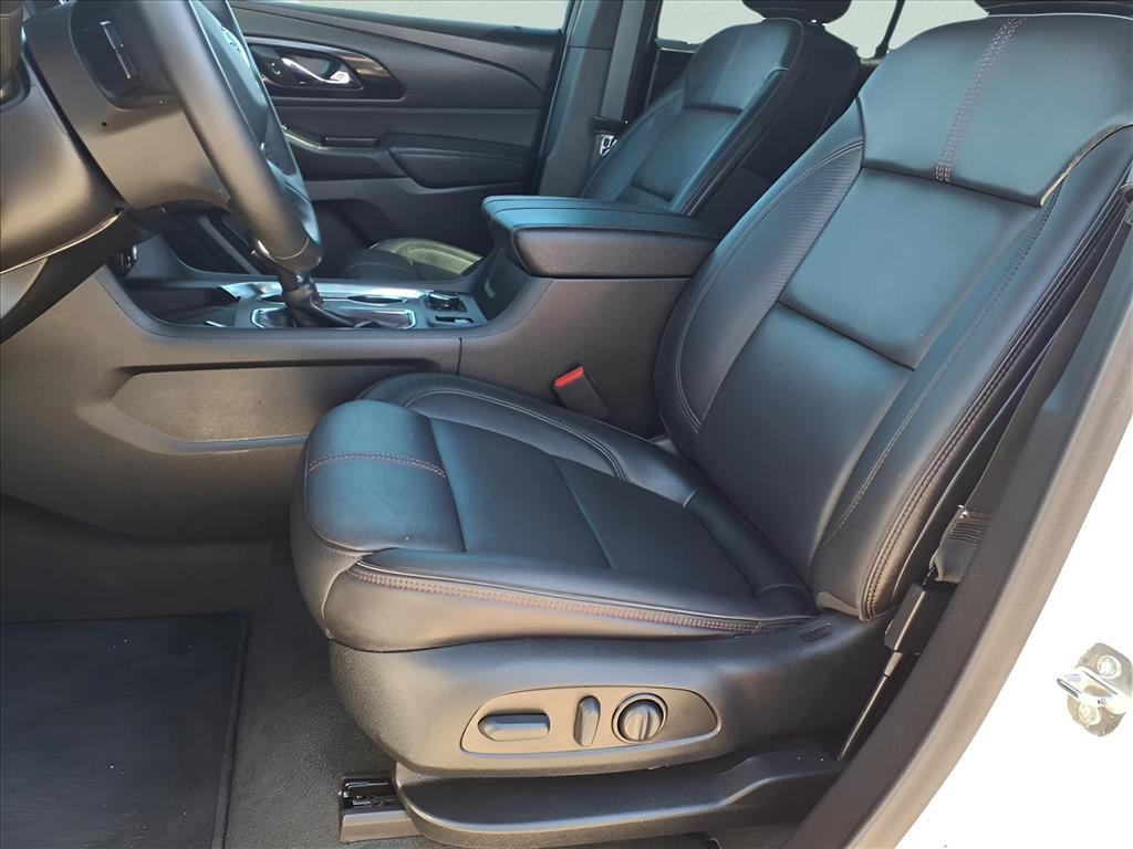 Used Car 2023 Chevrolet Traverse  Rs For Sale Under $40,000 In Bastrop, Texas