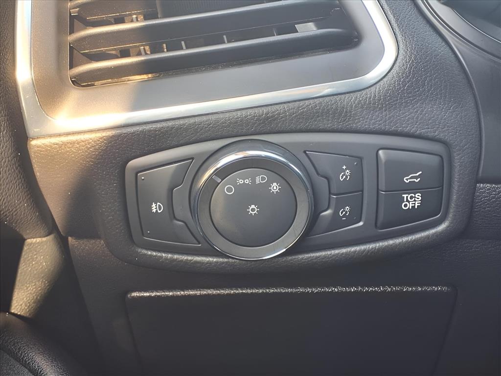 Used Car 2022 Ford Edge  Titanium For Sale Under $25,000 In Bastrop, Texas