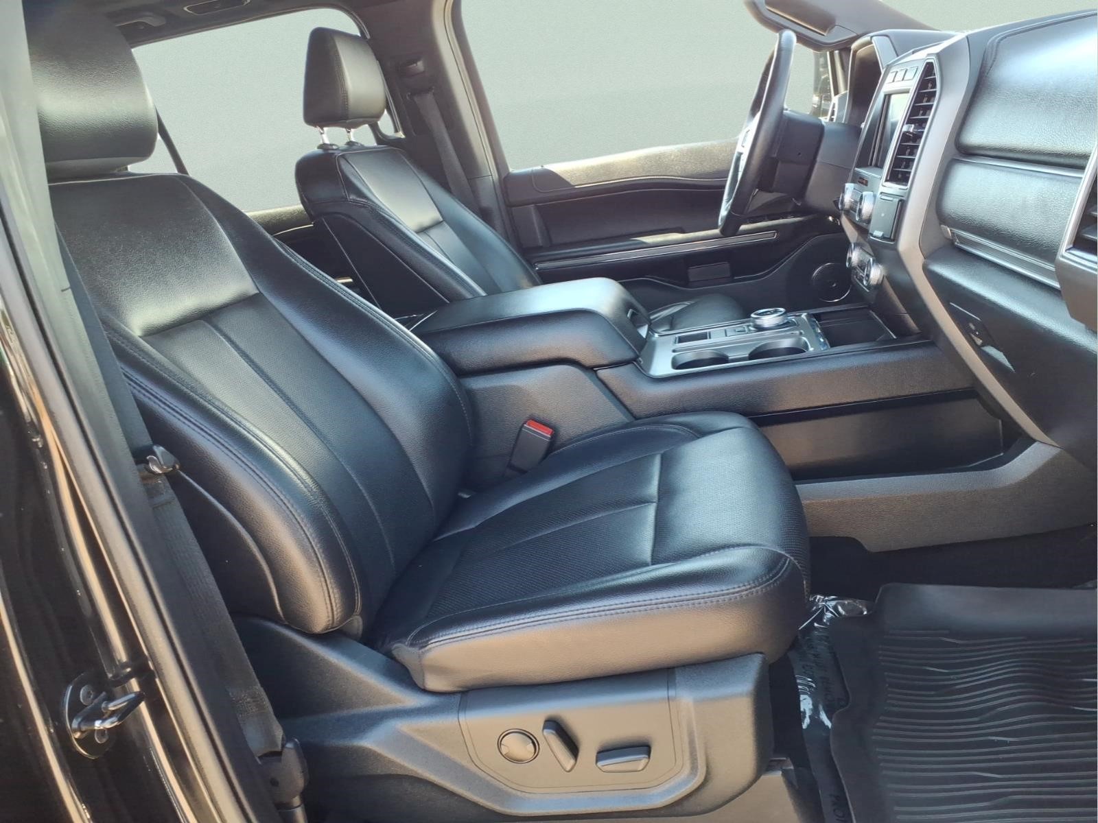 Used Car 2021 Ford Expedition Max  Xlt For Sale Under $35,000 In Bastrop, Texas