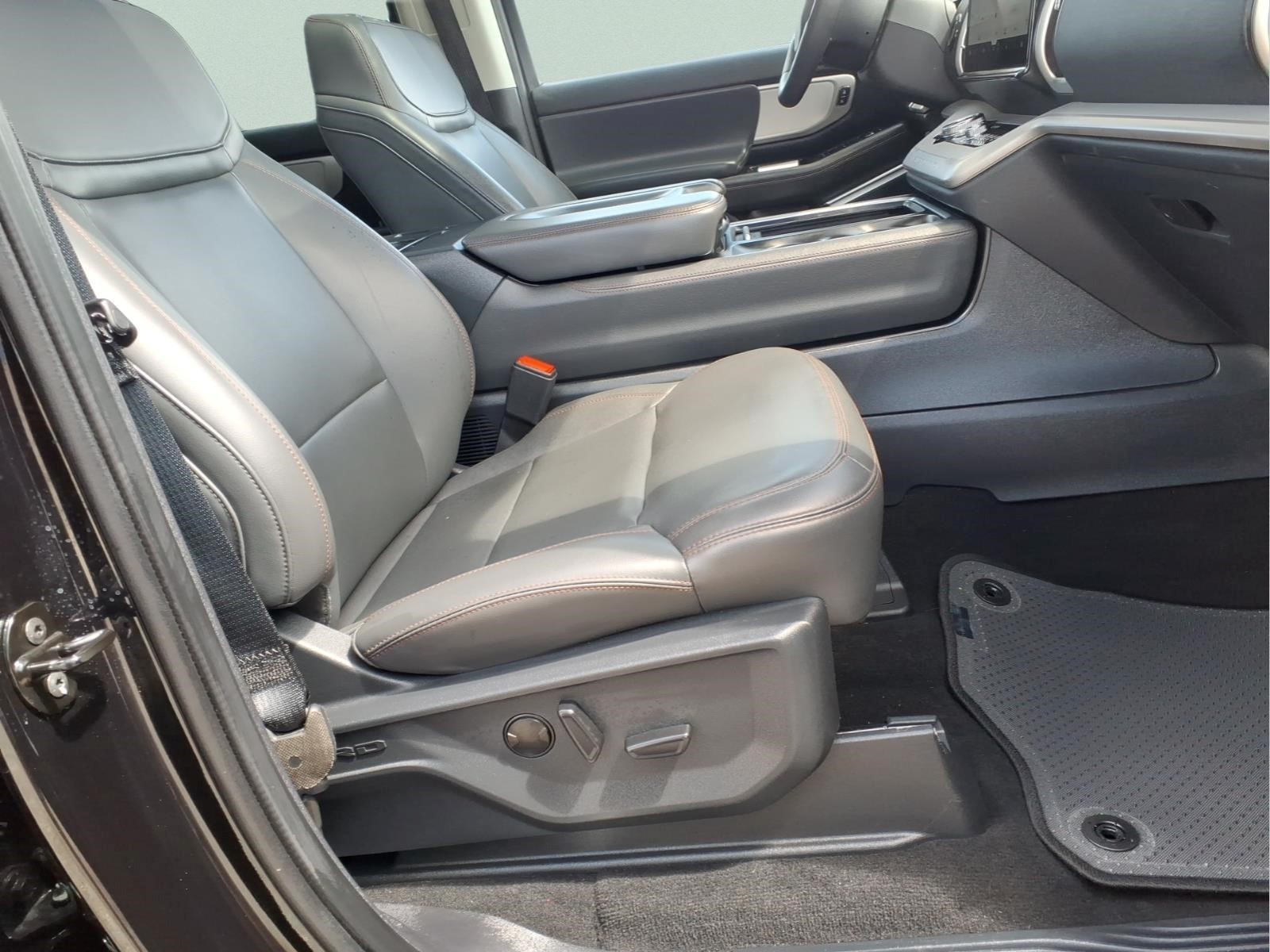 Used Car 2025 Ford Expedition  Active For Sale Under $60,000 In Bastrop, Texas