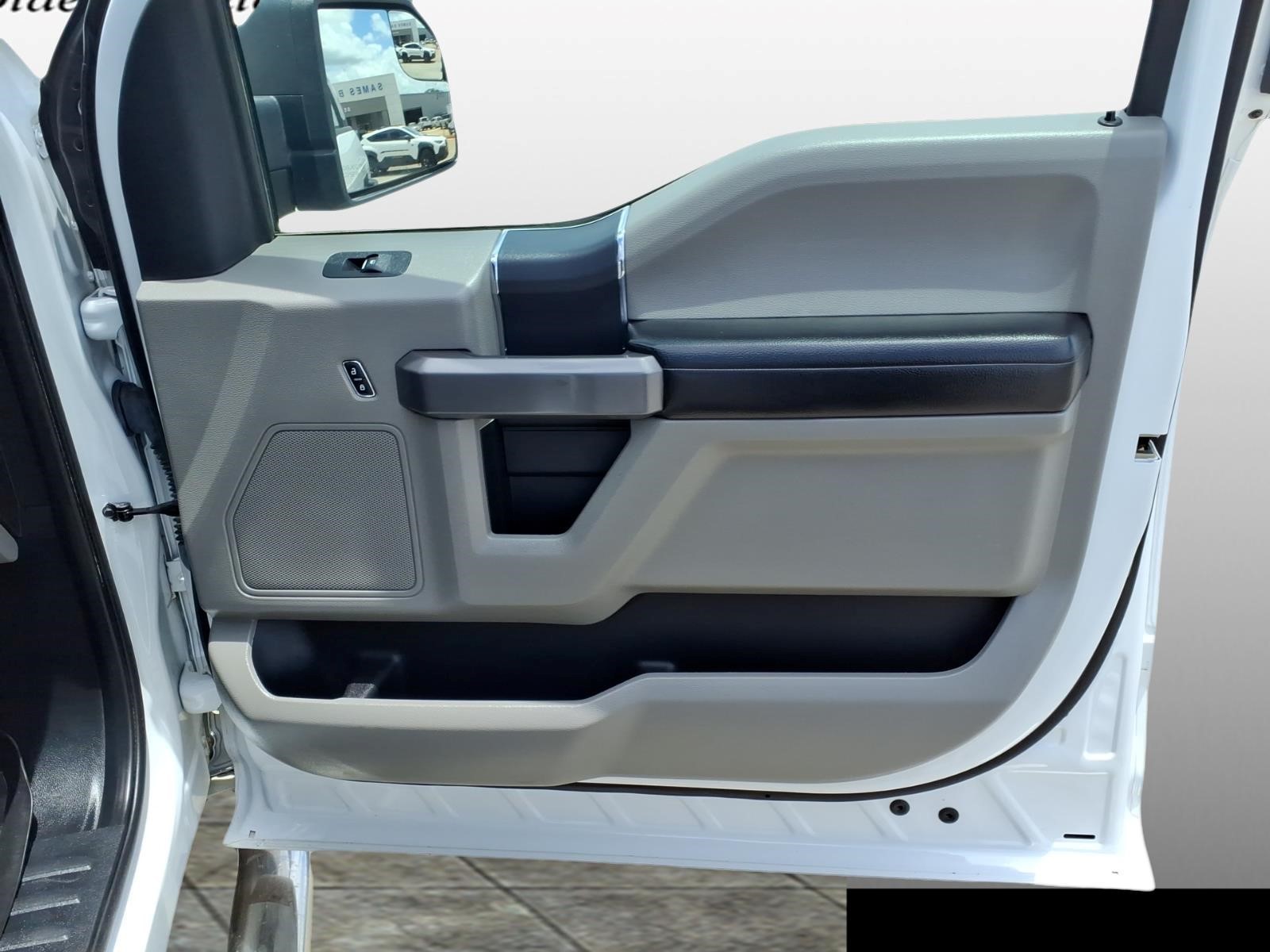 Used Car 2019 Ford F-150  Xlt For Sale Under $30,000 In Bastrop, Texas