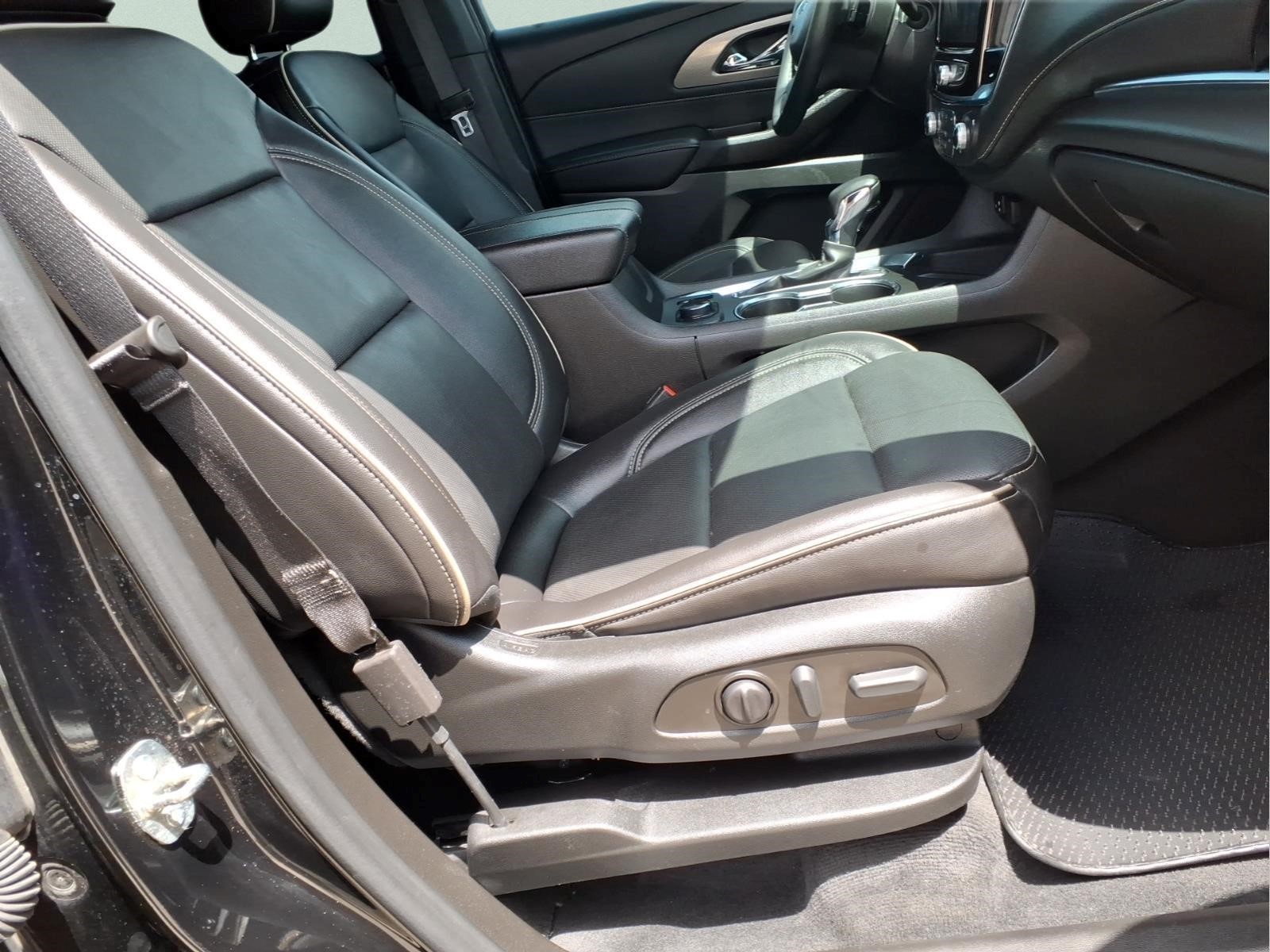 Used Car 2023 Chevrolet Traverse  Premier For Sale Under $30,000 In Bastrop, Texas