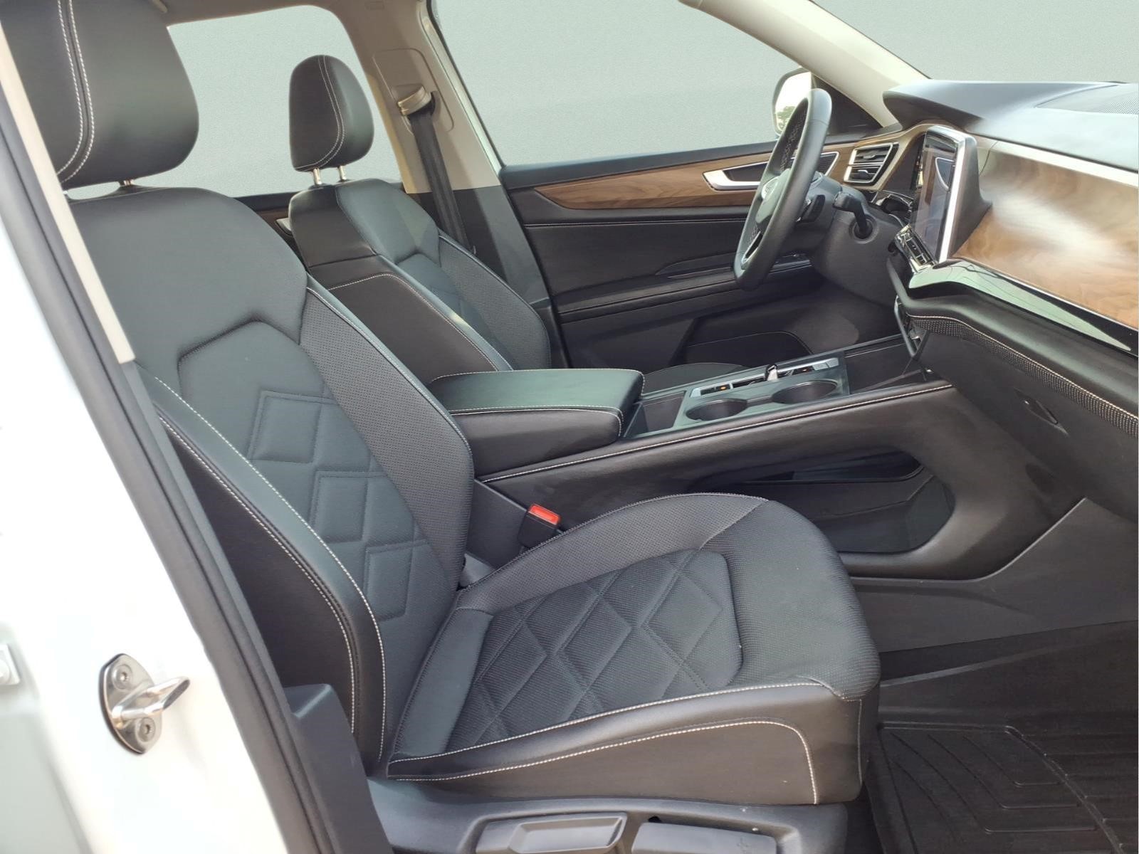 Used Car 2024 Volkswagen Atlas  2.0t Se For Sale Under $25,000 In Bastrop, Texas