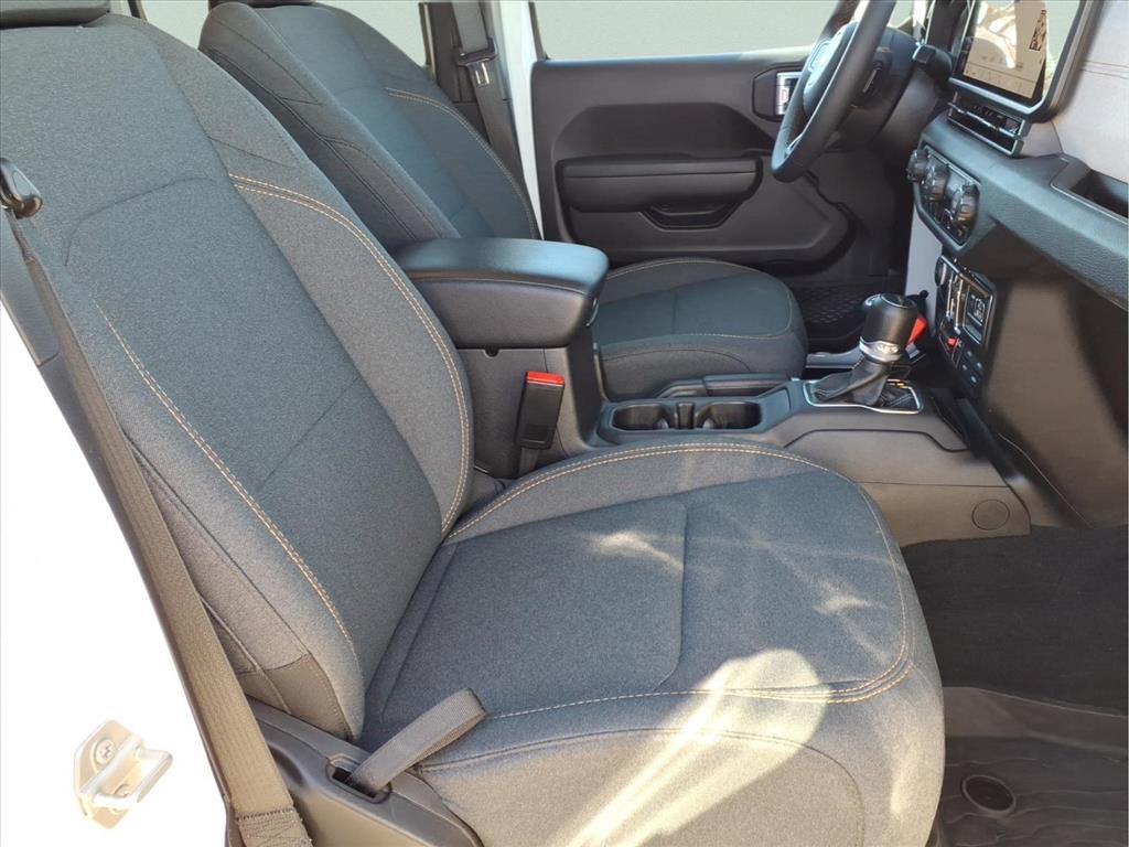 Used Car 2024 Jeep Gladiator  Willys For Sale Under $40,000 In Bastrop, Texas