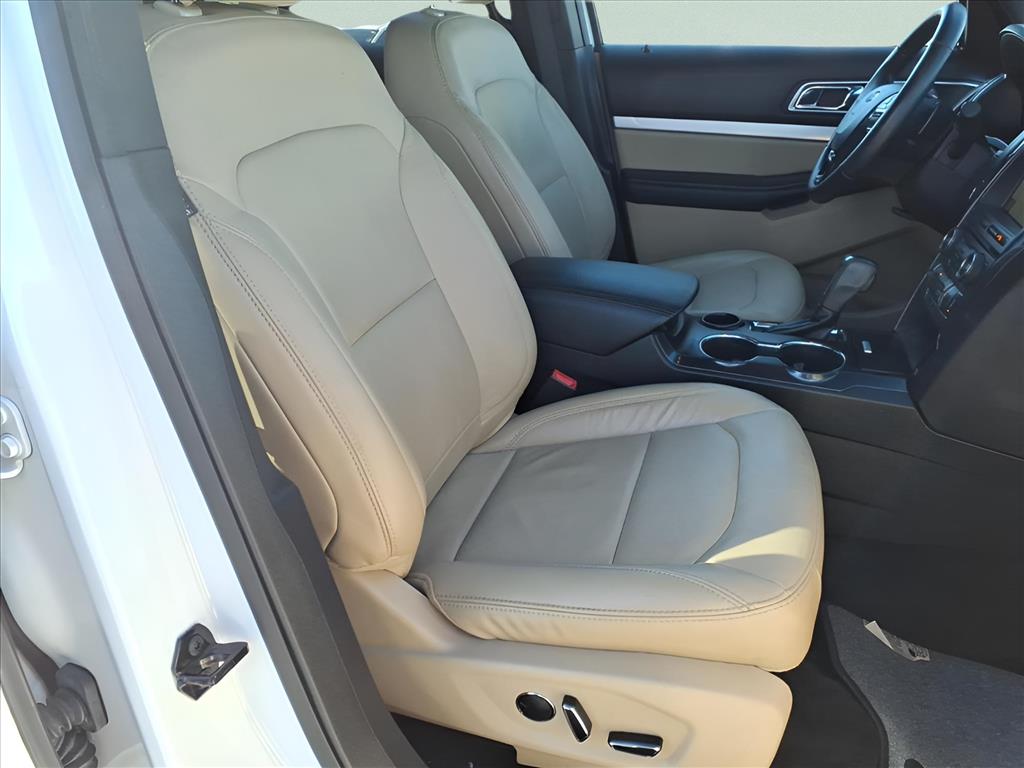 Used Car 2017 Ford Explorer  Xlt For Sale Under $12,000 In Bastrop, Texas