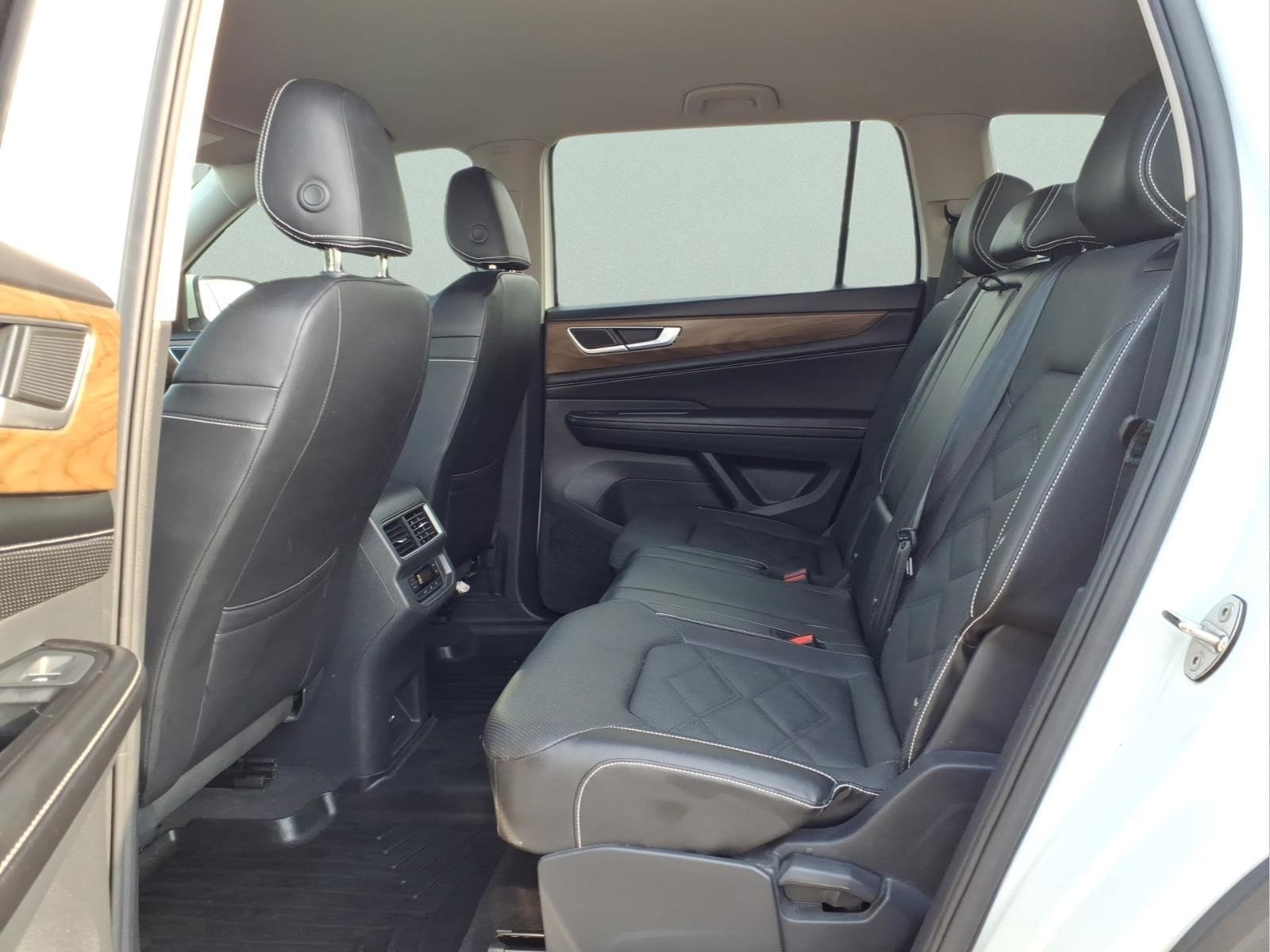 Used Car 2024 Volkswagen Atlas  2.0t Se For Sale Under $25,000 In Bastrop, Texas