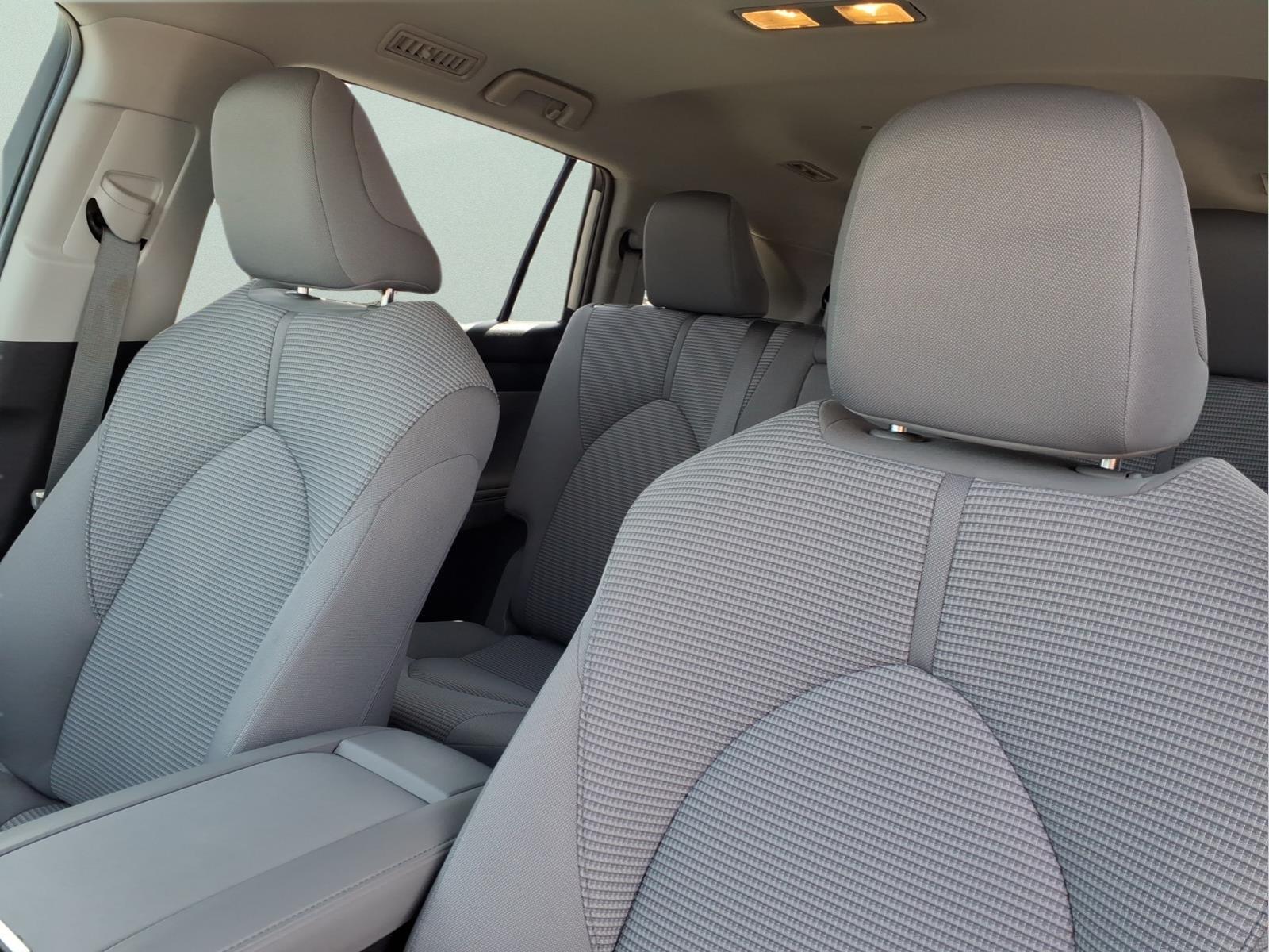 Used Car 2023 Toyota Highlander Hybrid  Le For Sale Under $35,000 In Bastrop, Texas