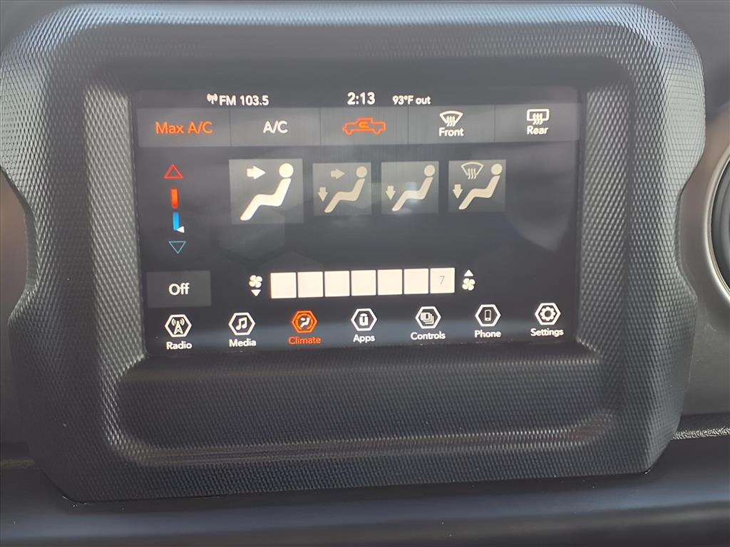 Used Car 2022 Jeep Gladiator  Willys For Sale Under $35,000 In Bastrop, Texas