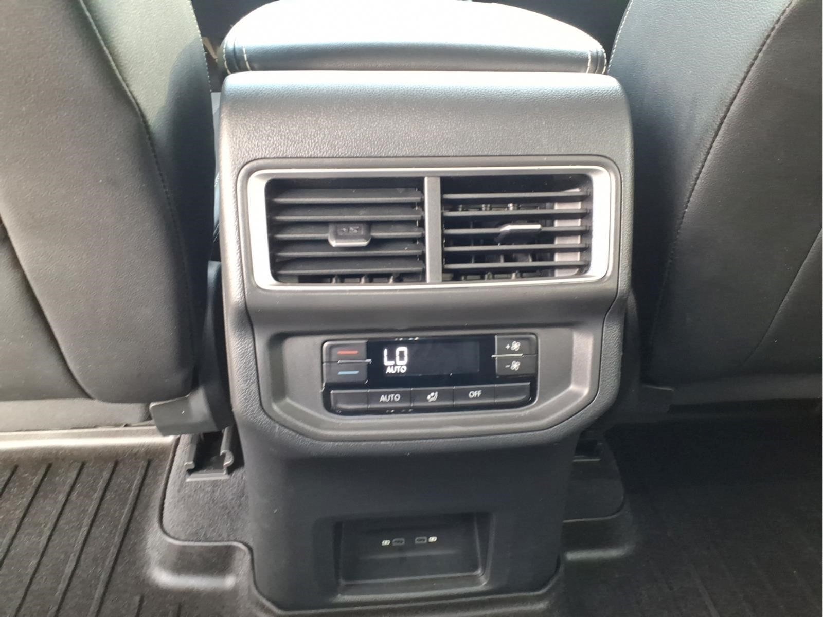 Used Car 2024 Volkswagen Atlas  2.0t Se For Sale Under $25,000 In Bastrop, Texas