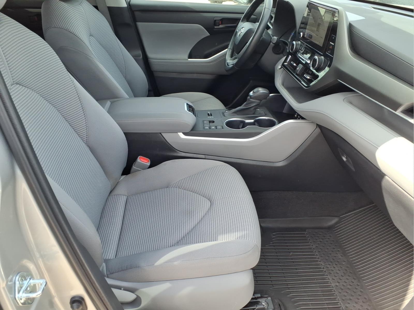 Used Car 2023 Toyota Highlander Hybrid  Le For Sale Under $35,000 In Bastrop, Texas