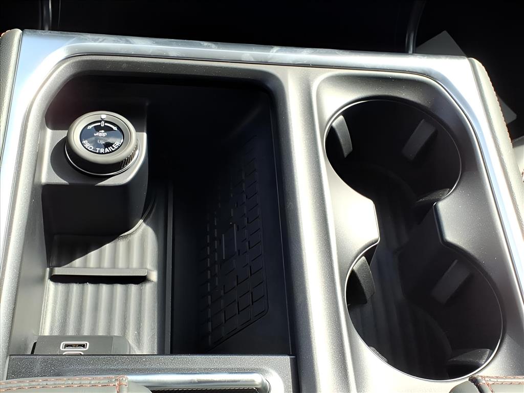 New Car 2025 Ford Expedition  Active For Sale Under $70,000 In Bastrop, Texas