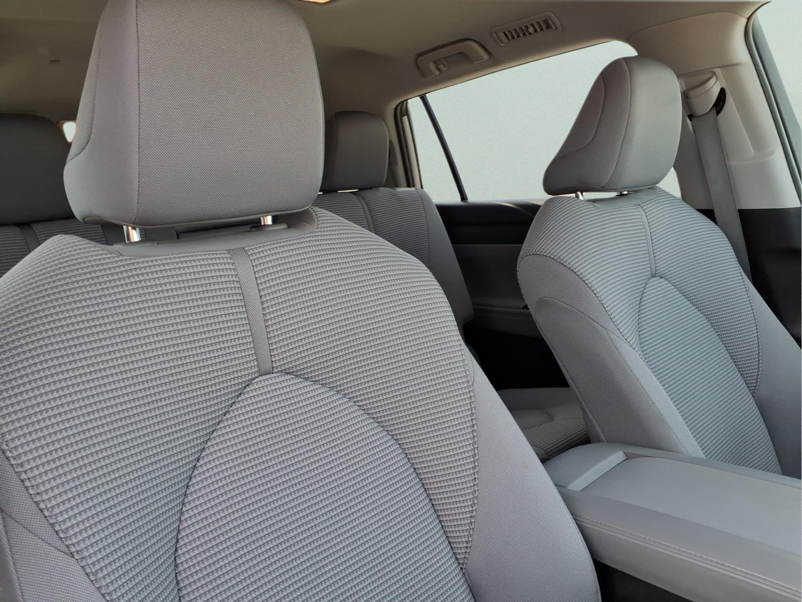 Used Car 2023 Toyota Highlander Hybrid  Le For Sale Under $35,000 In Bastrop, Texas