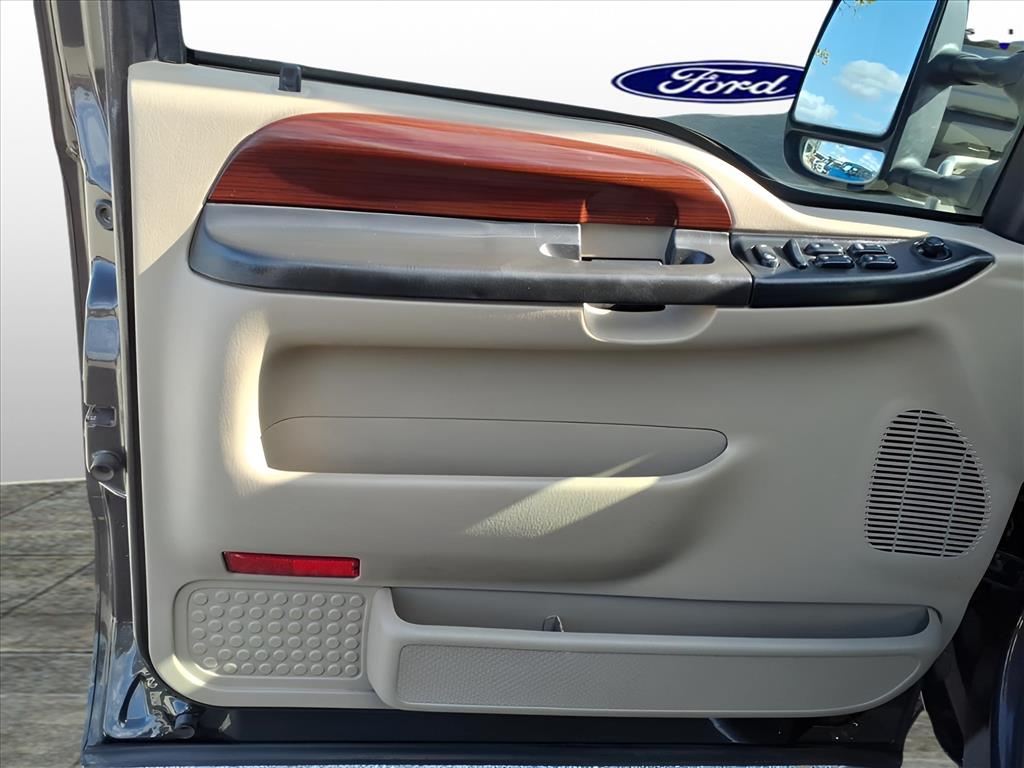 Used Car 2007 Ford F-350 Super Duty  Xl Drw For Sale Under $15,000 In Bastrop, Texas