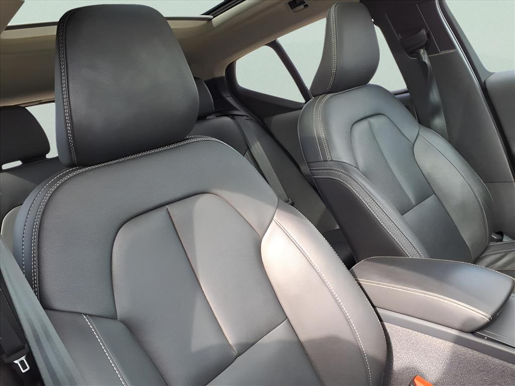 Used Car 2024 Volvo Xc40  B5 Plus Dark Theme For Sale Under $35,000 In Bastrop, Texas