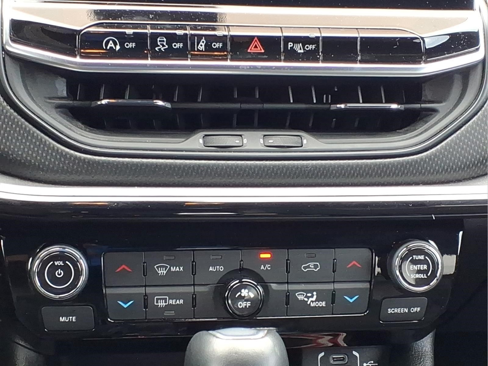 Used Car 2025 Jeep Compass  Trailhawk For Sale Under $30,000 In Bastrop, Texas