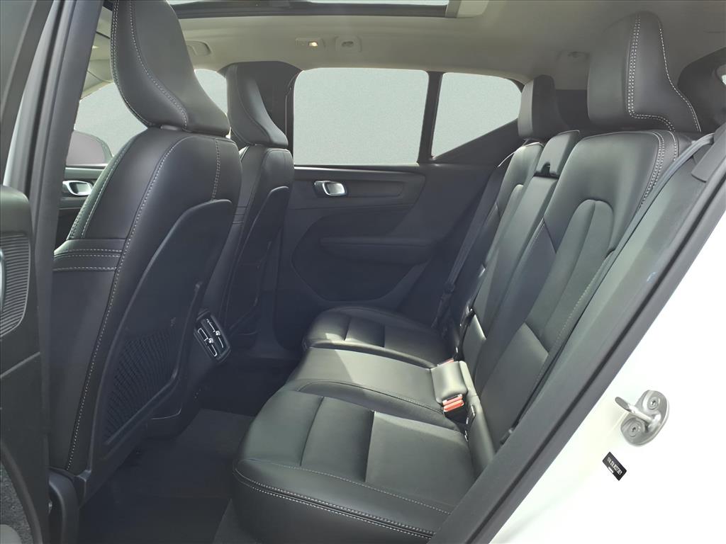 Used Car 2024 Volvo Xc40  B5 Plus Dark Theme For Sale Under $35,000 In Bastrop, Texas