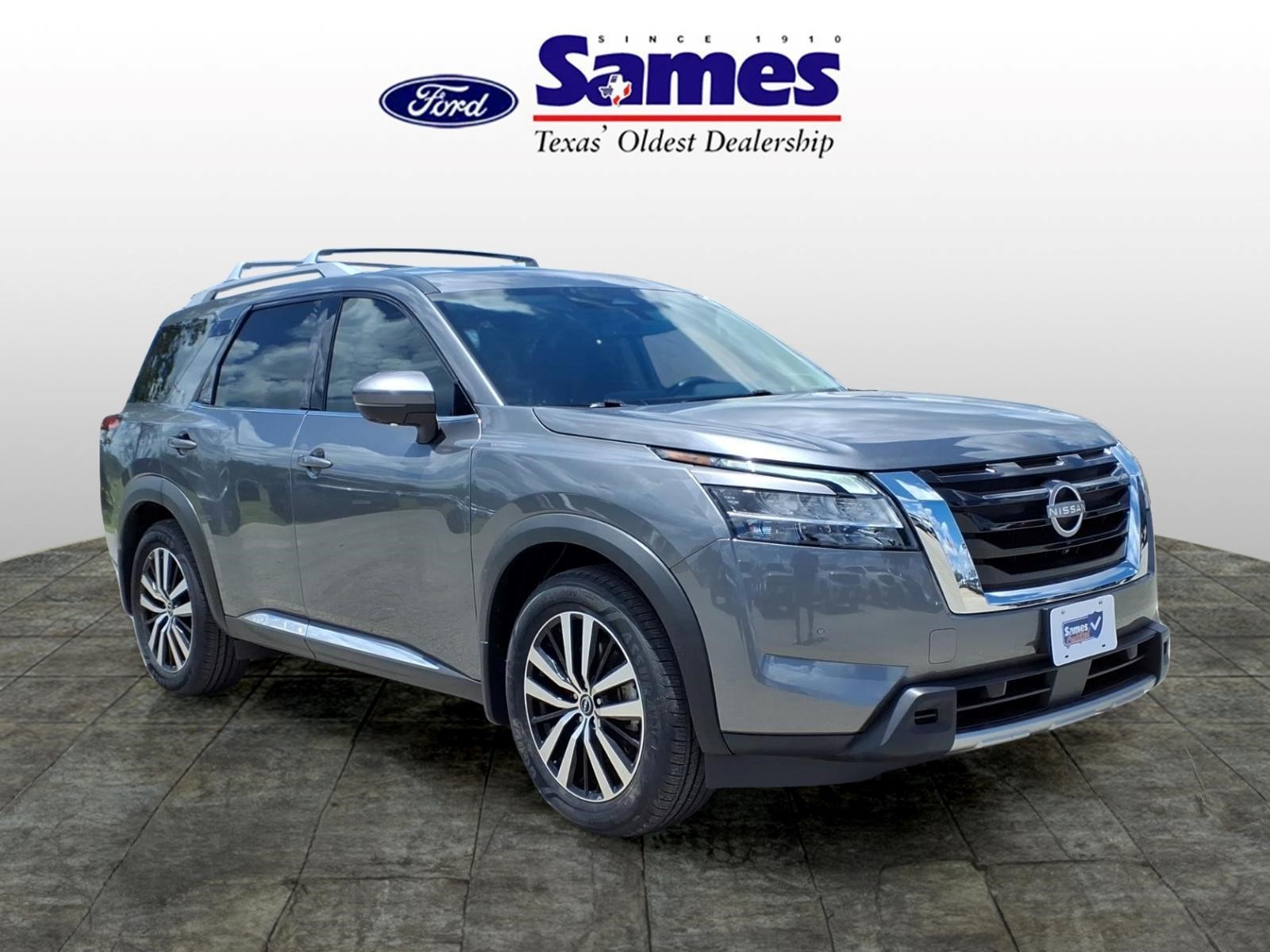 Used Car 2024 Nissan Pathfinder  Platinum For Sale Under $40,000 In Bastrop, Texas