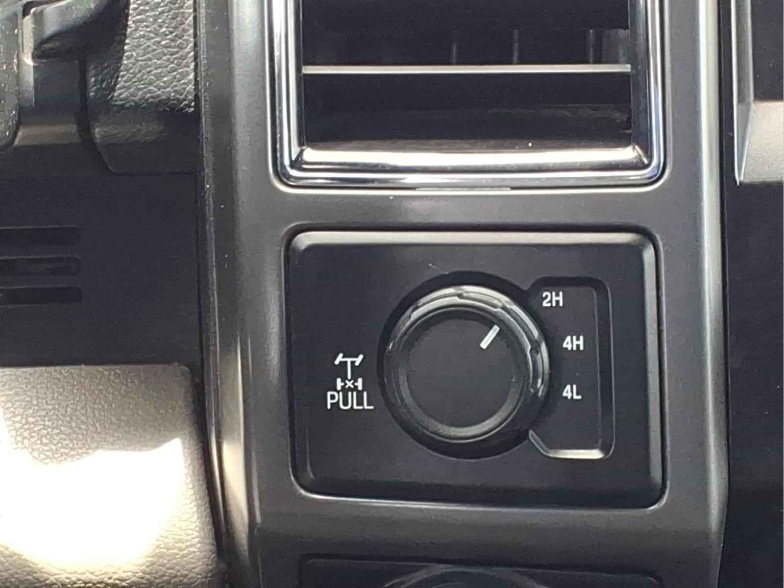 Used Car 2019 Ford F-150  Xlt For Sale Under $30,000 In Bastrop, Texas