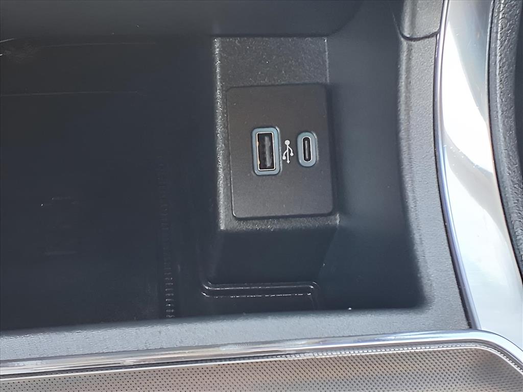 Used Car 2022 Ford Edge  Titanium For Sale Under $25,000 In Bastrop, Texas