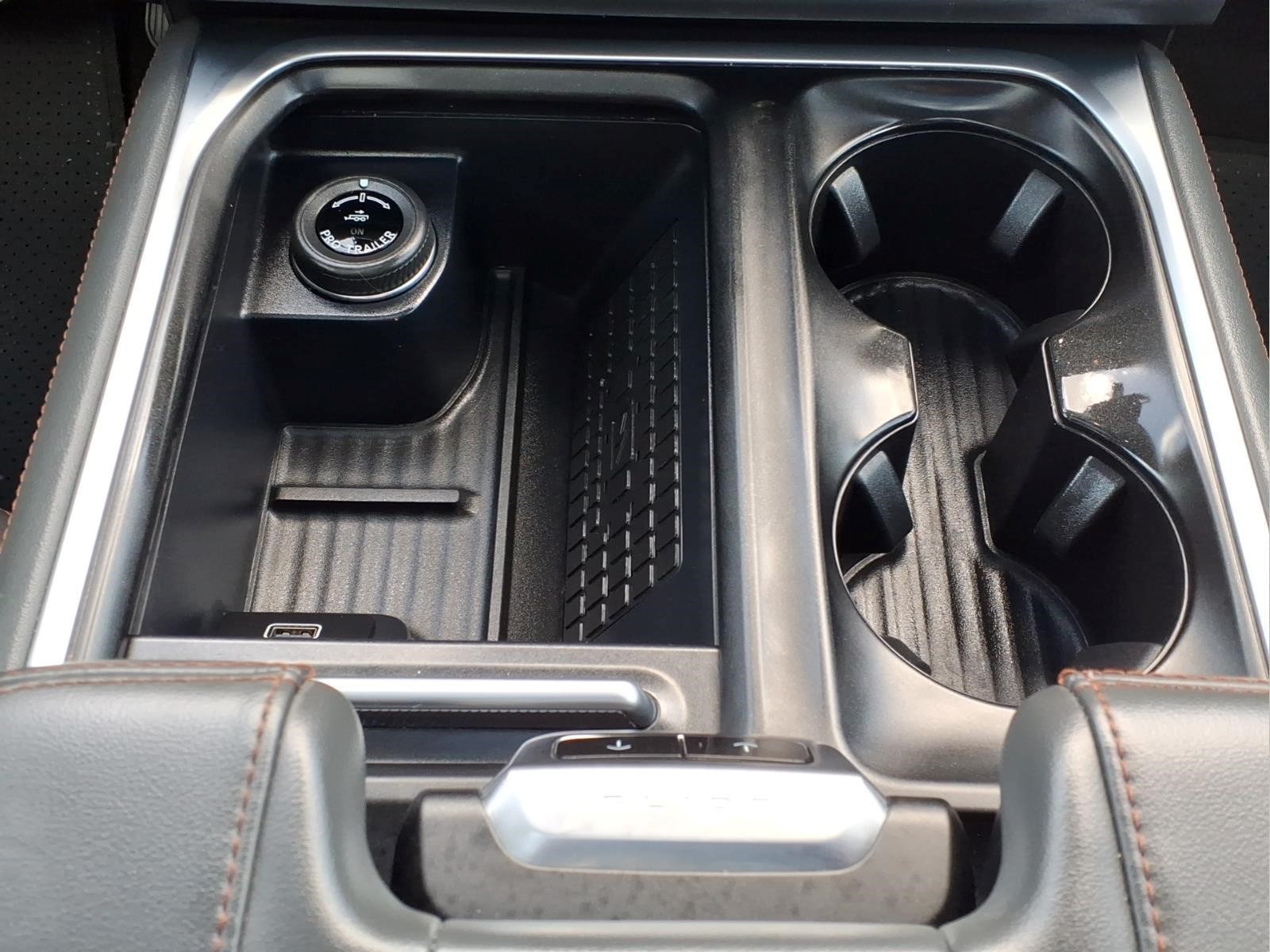 Used Car 2025 Ford Expedition  Active For Sale Under $60,000 In Bastrop, Texas