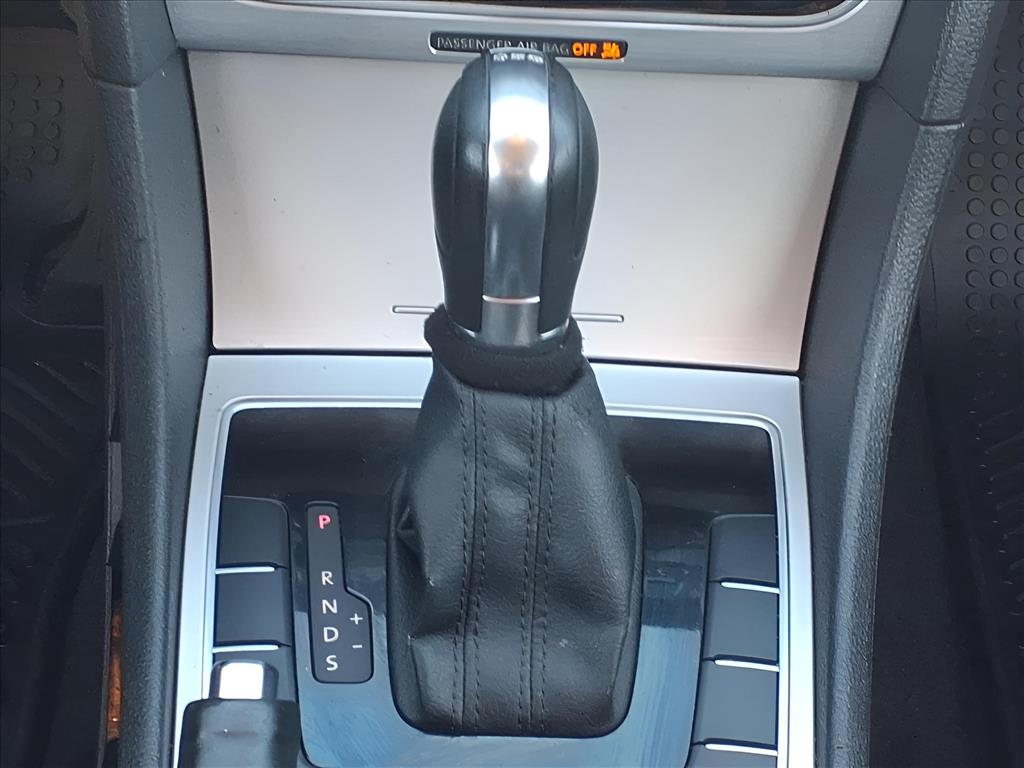 Used Car 2013 Volkswagen Passat  Tdi Se For Sale Under $10,000 In Bastrop, Texas