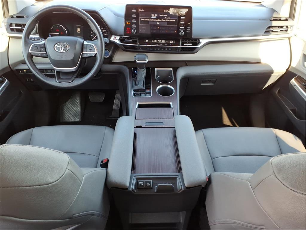 Used Car 2023 Toyota Sienna  Xle For Sale Under $40,000 In Bastrop, Texas