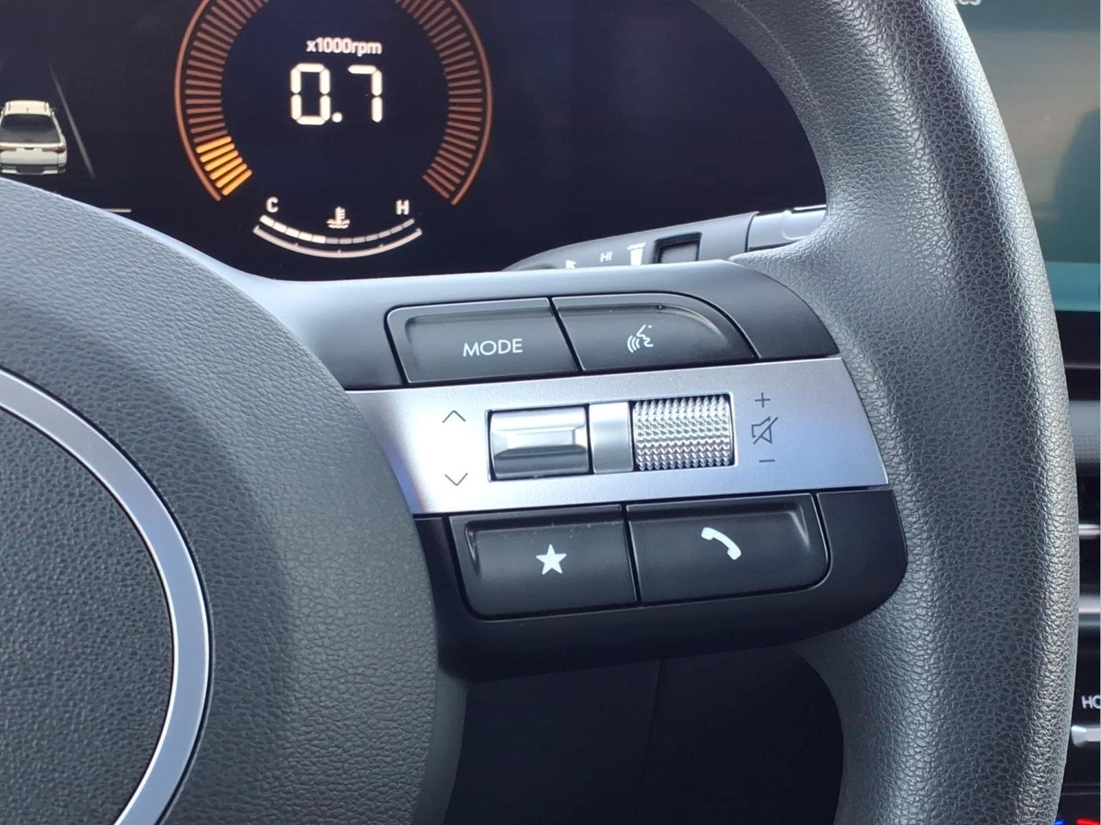 Used Car 2025 Hyundai Santa Cruz  Sel For Sale Under $30,000 In Bastrop, Texas
