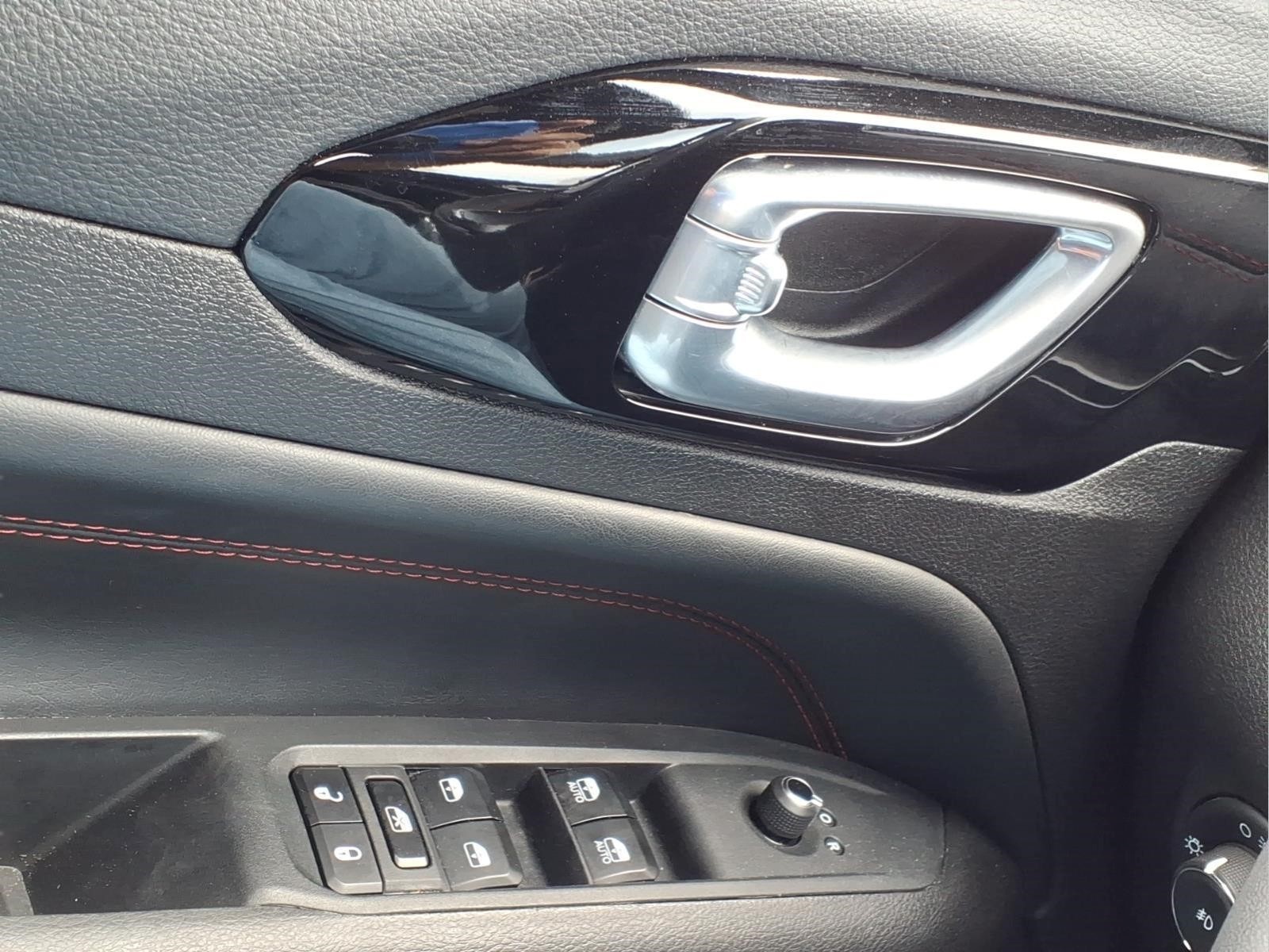 Used Car 2025 Jeep Compass  Trailhawk For Sale Under $30,000 In Bastrop, Texas