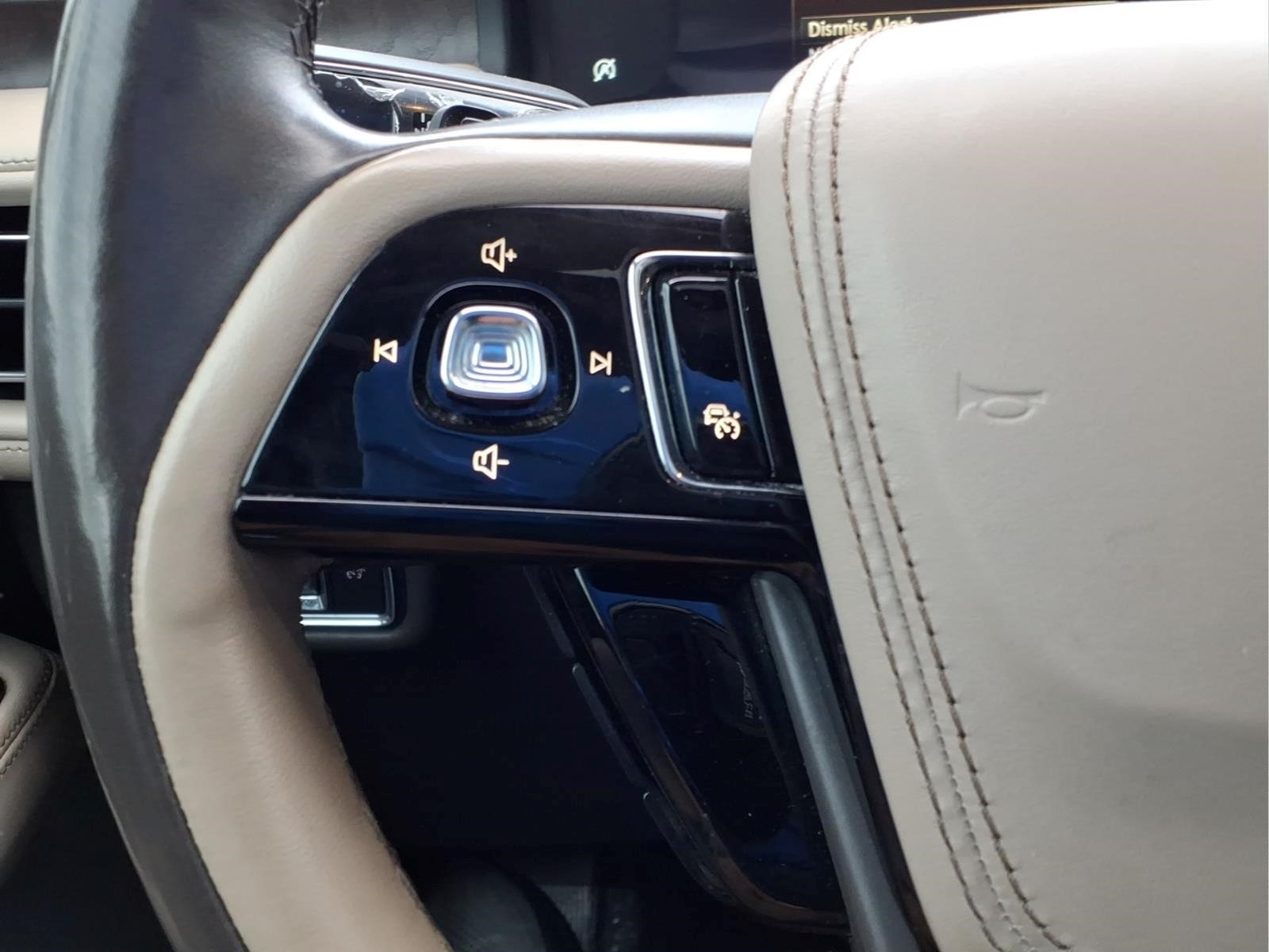 Used Car 2022 Lincoln Aviator  Reserve For Sale Under $30,000 In Bastrop, Texas