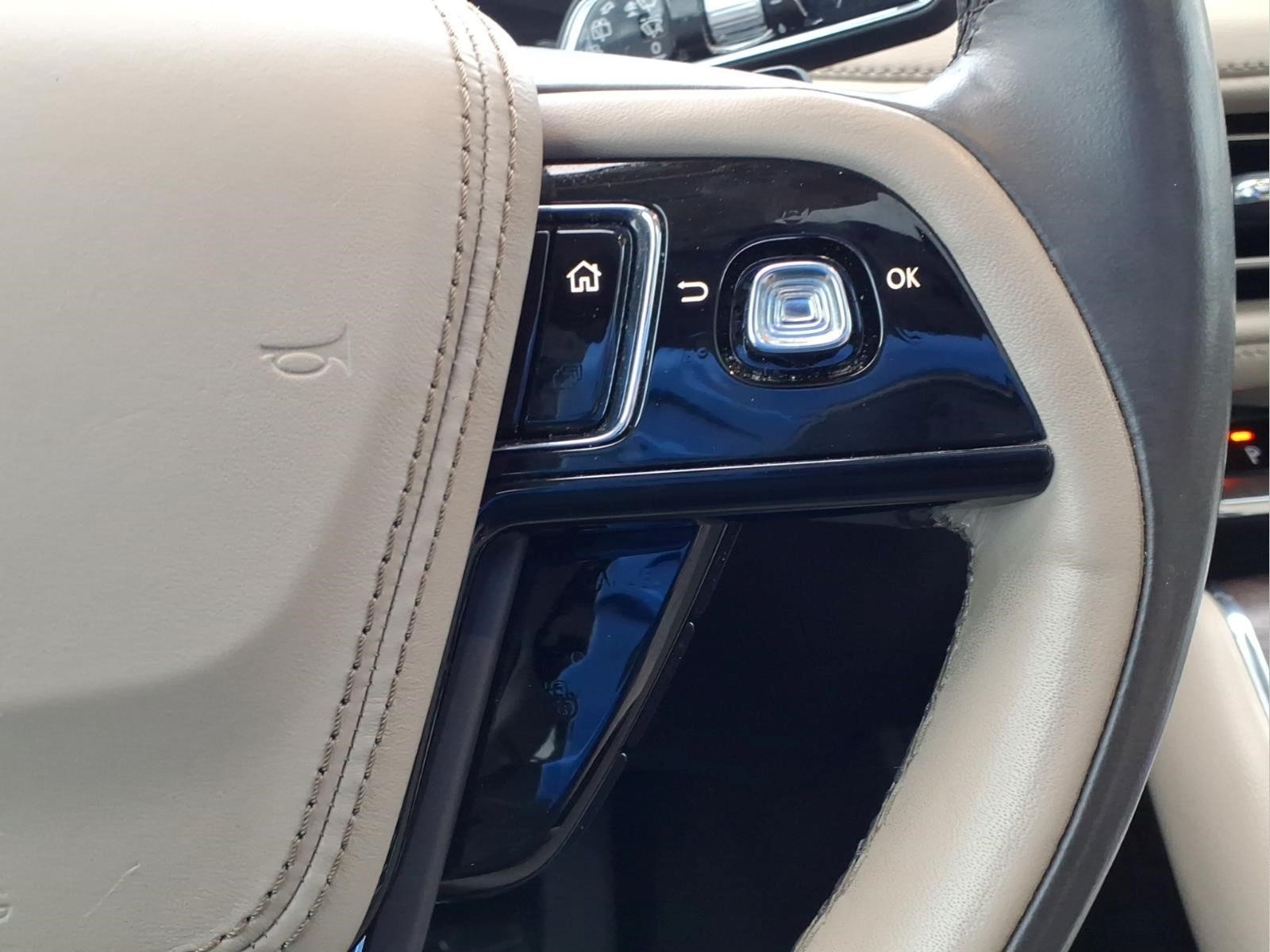 Used Car 2022 Lincoln Aviator  Reserve For Sale Under $30,000 In Bastrop, Texas