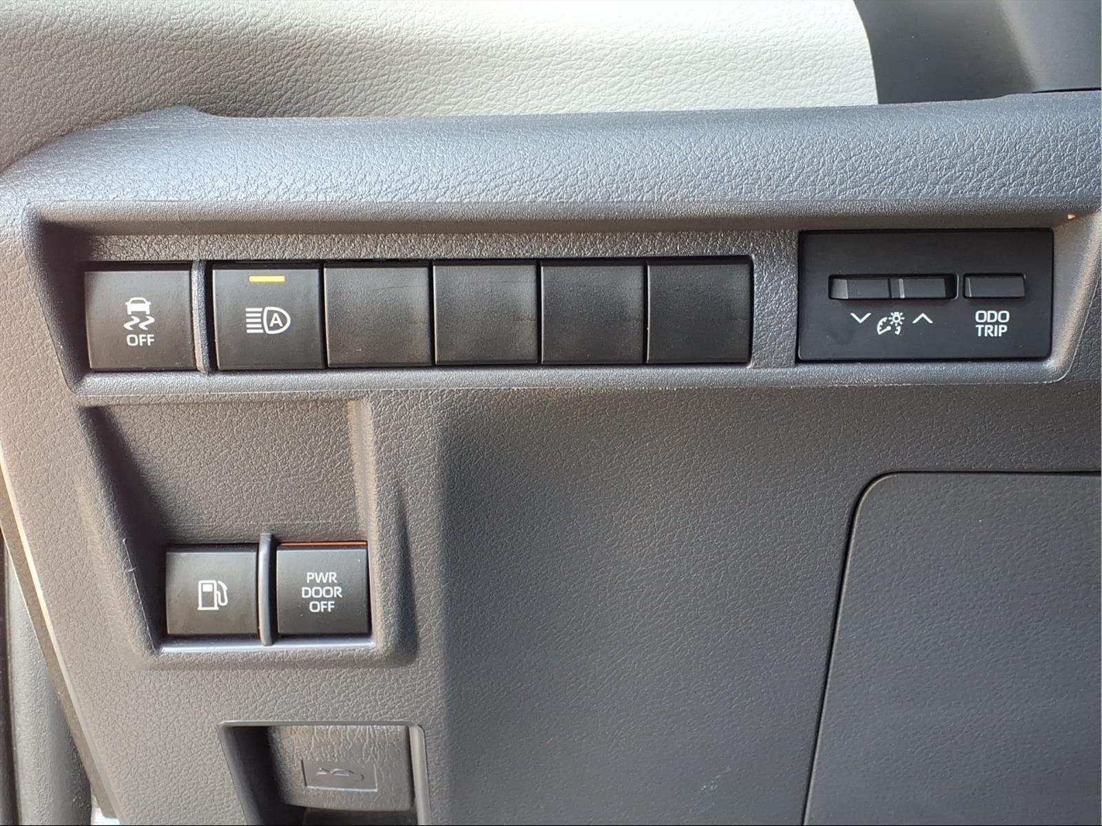 Used Car 2023 Toyota Sienna  Xle For Sale Under $40,000 In Bastrop, Texas