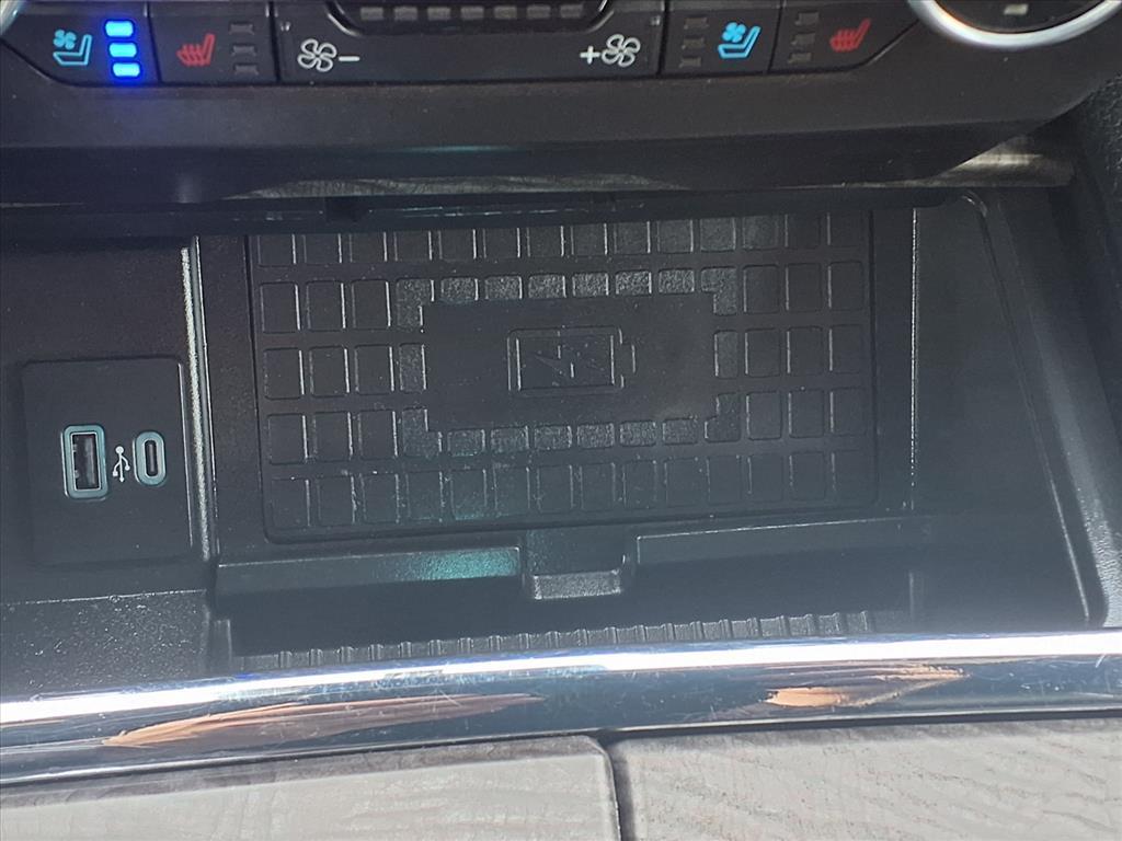 Used Car 2021 Ford Expedition  Limited For Sale Under $35,000 In Bastrop, Texas