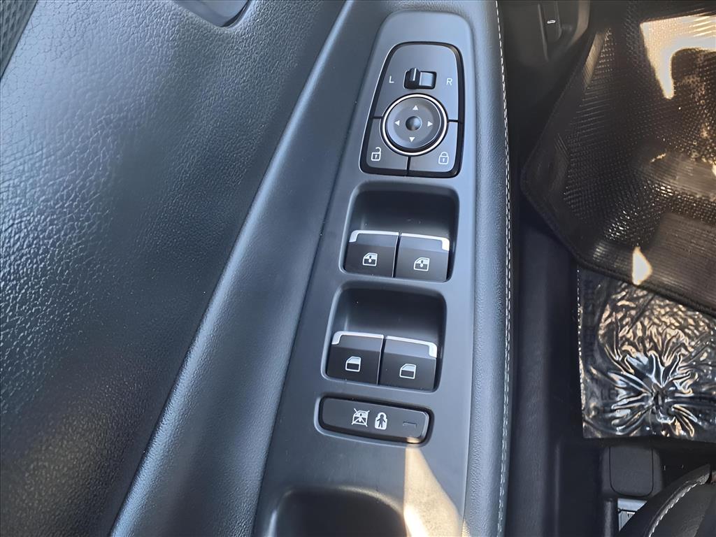 Used Car 2020 Hyundai Santa Fe  Limited For Sale Under $25,000 In Bastrop, Texas