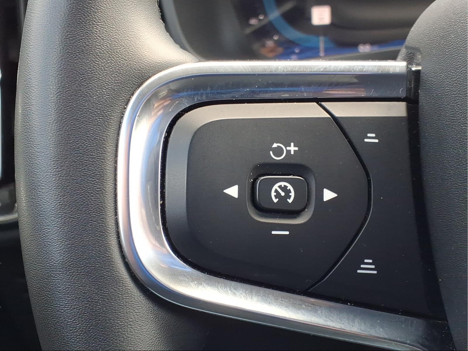 Used Car 2024 Volvo Xc40  B5 Plus Dark Theme For Sale Under $30,000 In Bastrop, Texas