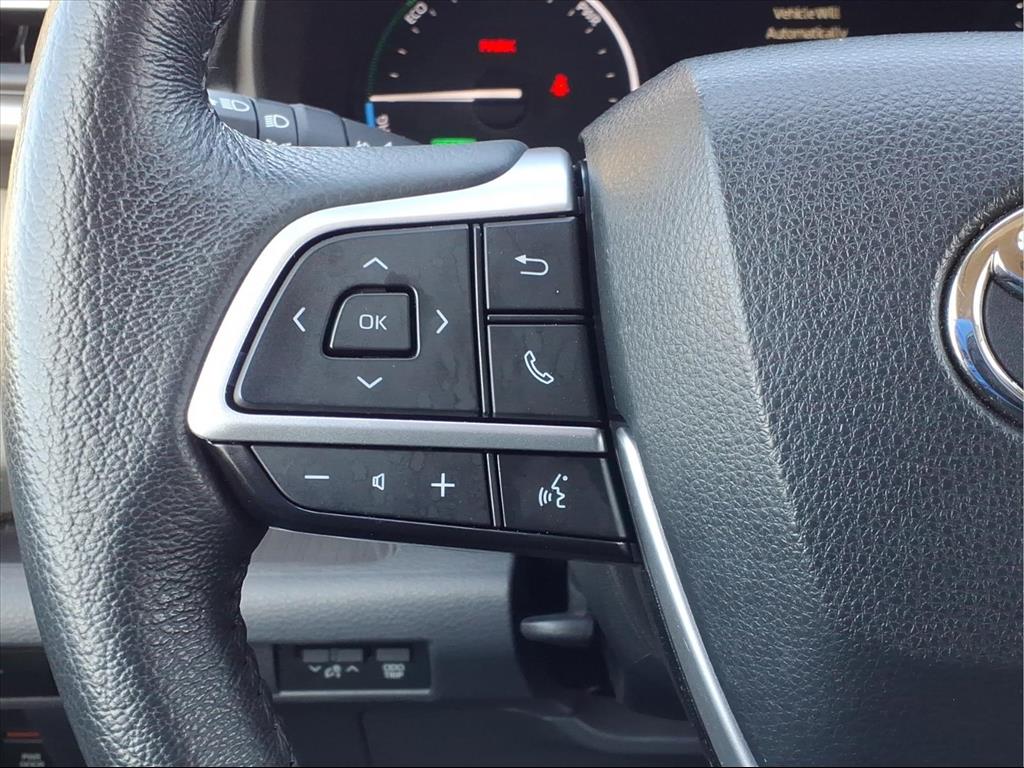 Used Car 2023 Toyota Sienna  Xle For Sale Under $40,000 In Bastrop, Texas