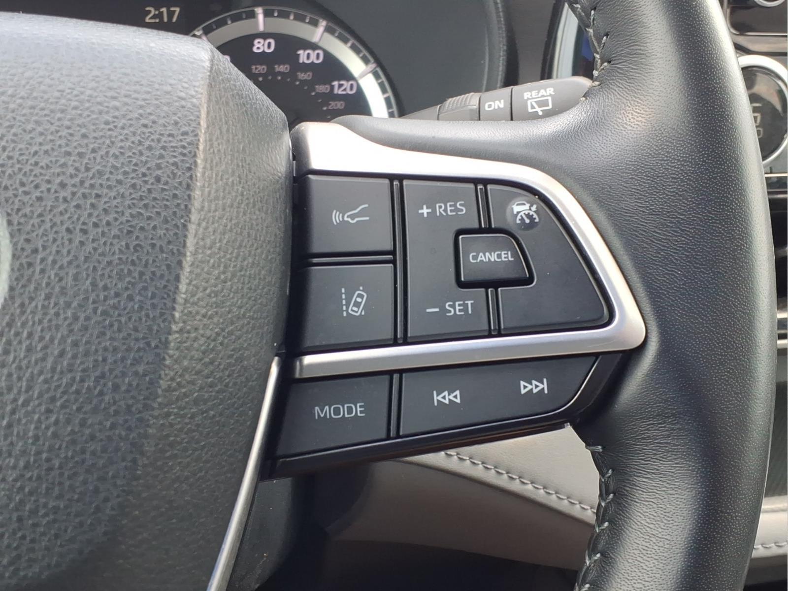 Used Car 2023 Toyota Highlander Hybrid  Le For Sale Under $35,000 In Bastrop, Texas