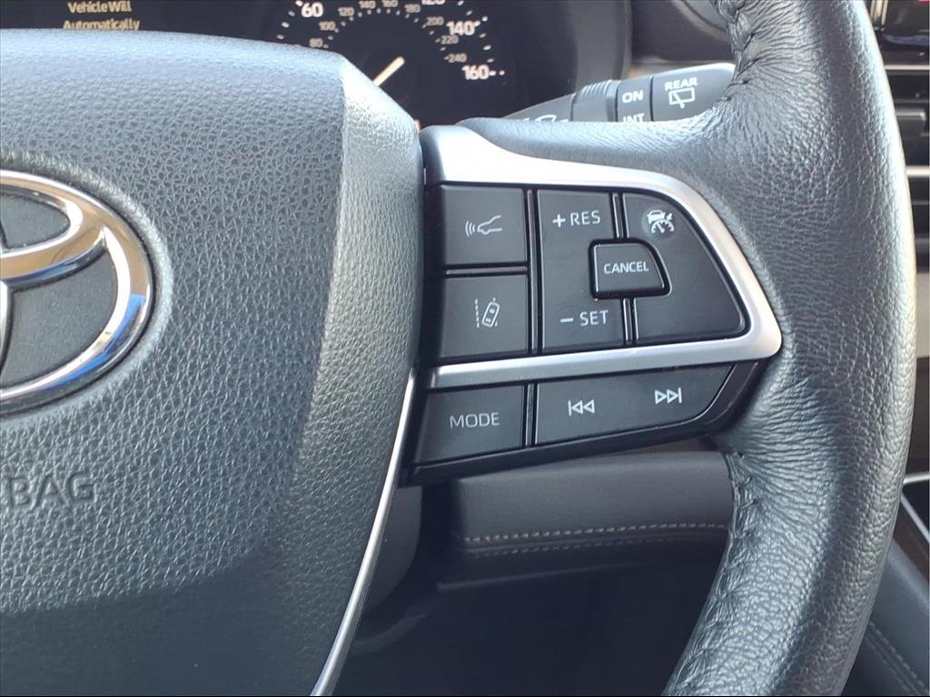 Used Car 2023 Toyota Sienna  Xle For Sale Under $40,000 In Bastrop, Texas