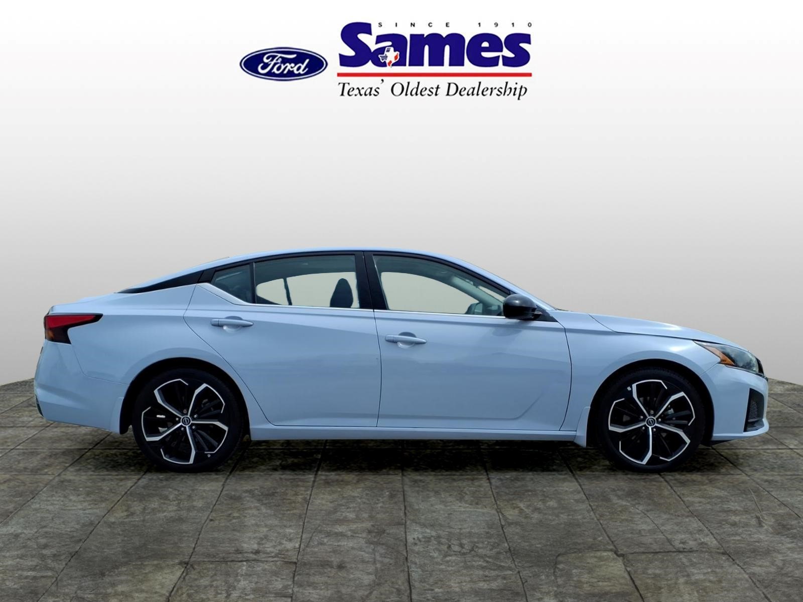 Used Car 2023 Nissan Altima  2.5 Sr For Sale Under $20,000 In Bastrop, Texas