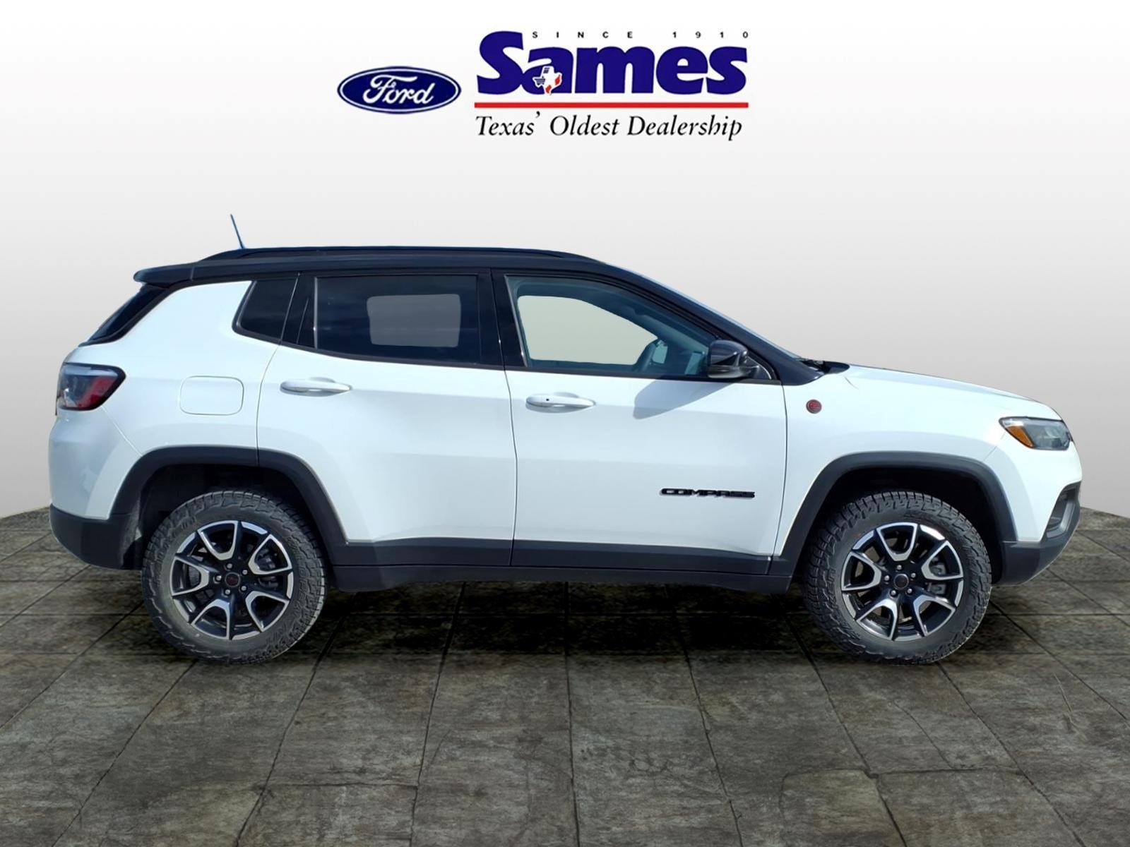 Used Car 2025 Jeep Compass  Trailhawk For Sale Under $30,000 In Bastrop, Texas