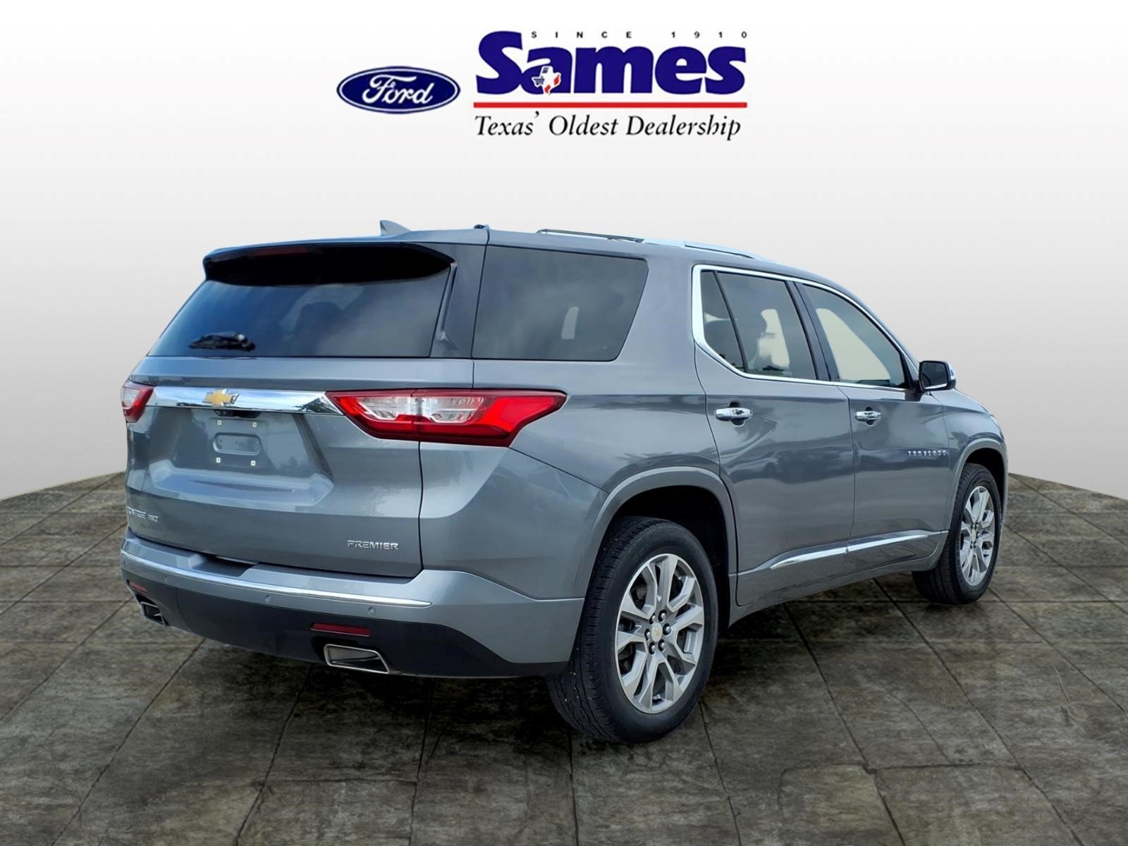 Used Car 2021 Chevrolet Traverse  Premier For Sale Under $30,000 In Bastrop, Texas