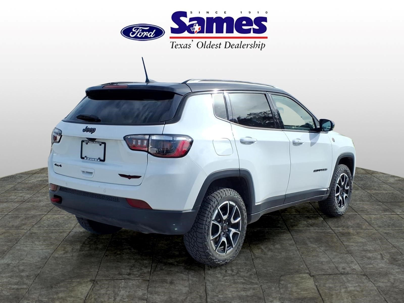 Used Car 2025 Jeep Compass  Trailhawk For Sale Under $30,000 In Bastrop, Texas