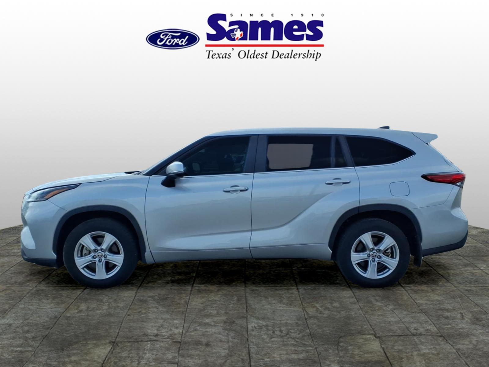 Used Car 2023 Toyota Highlander Hybrid  Le For Sale Under $35,000 In Bastrop, Texas