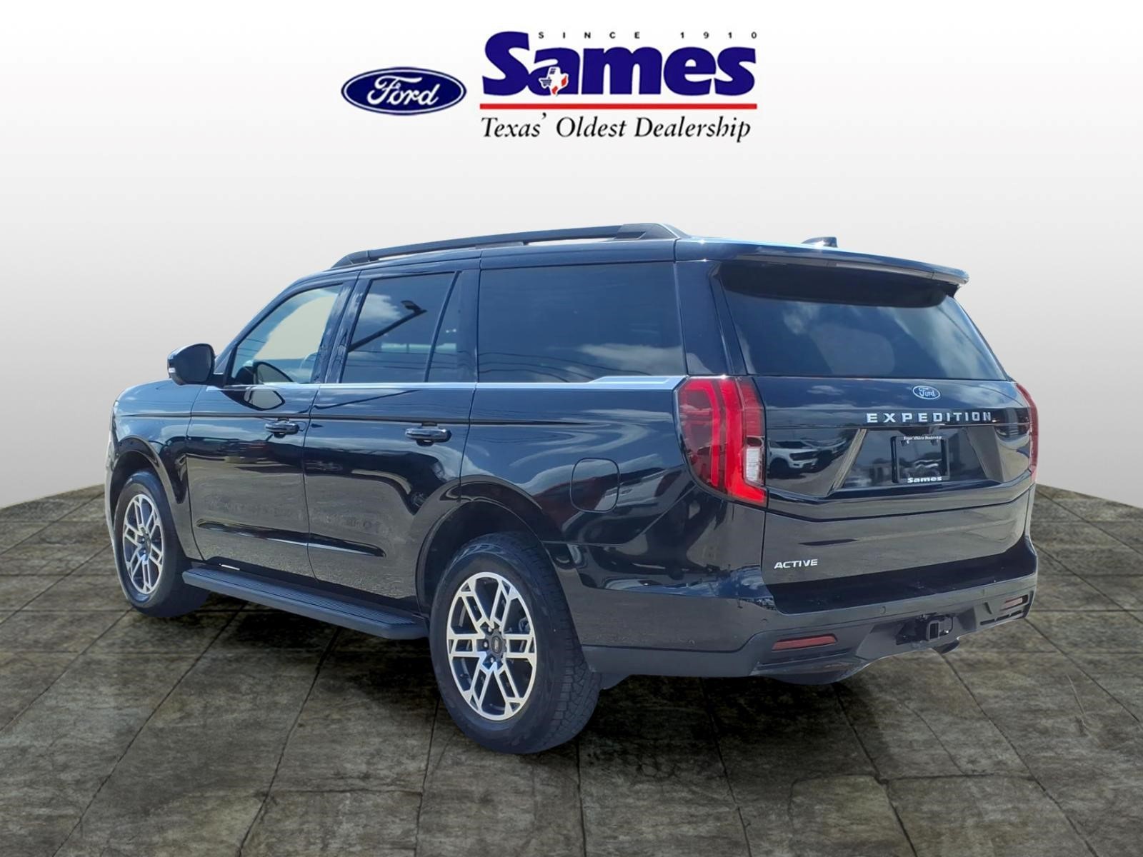 Used Car 2025 Ford Expedition  Active For Sale Under $60,000 In Bastrop, Texas