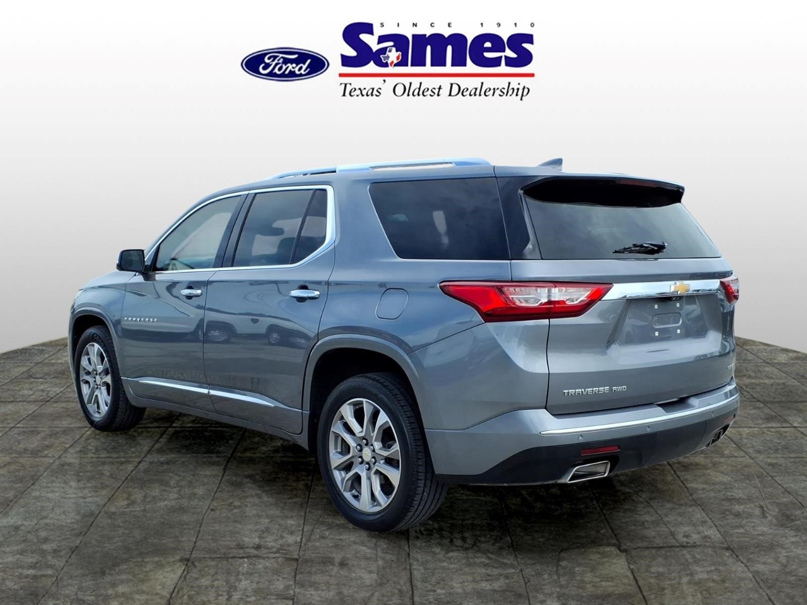 Used Car 2021 Chevrolet Traverse  Premier For Sale Under $30,000 In Bastrop, Texas