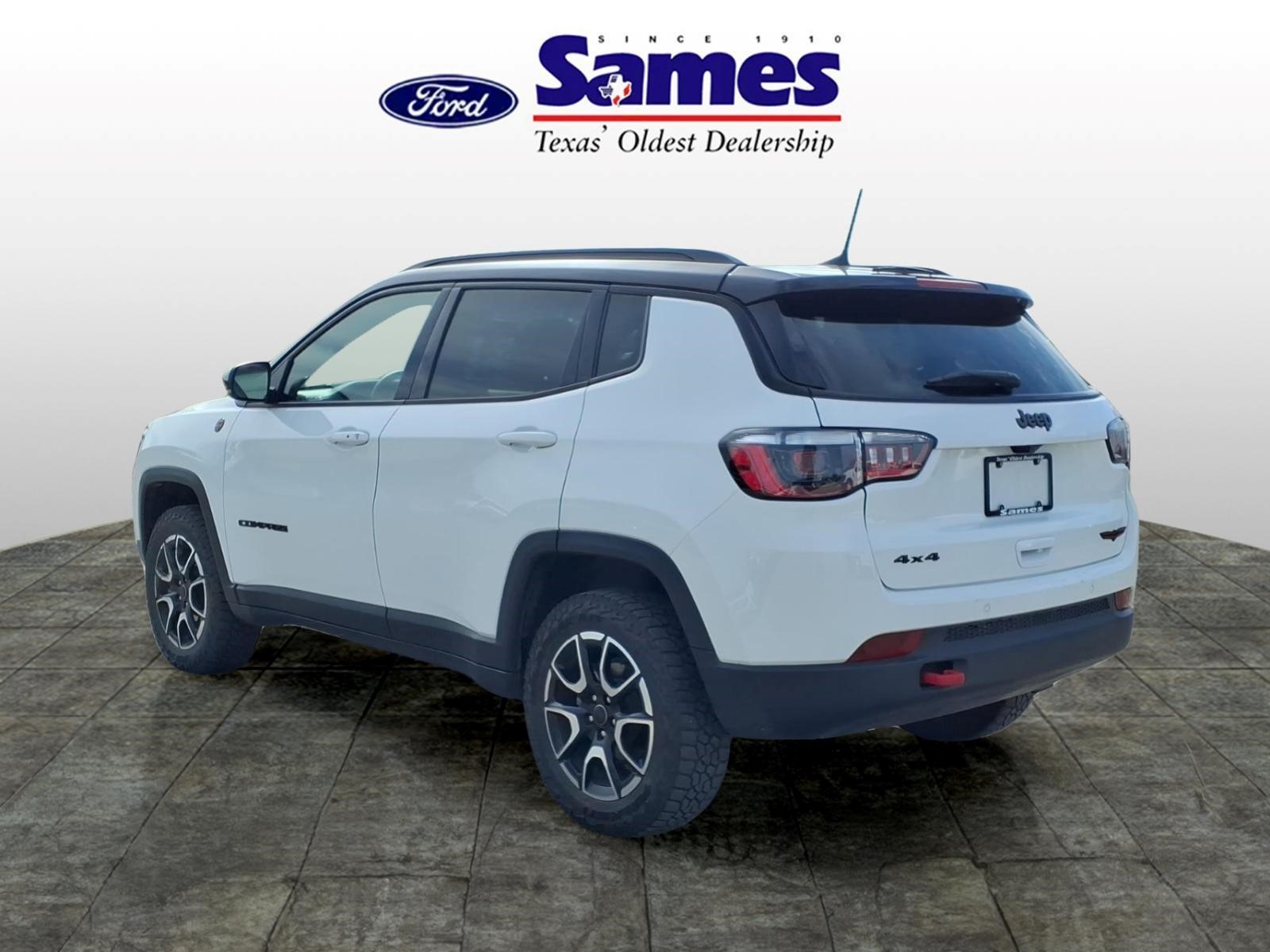 Used Car 2025 Jeep Compass  Trailhawk For Sale Under $30,000 In Bastrop, Texas