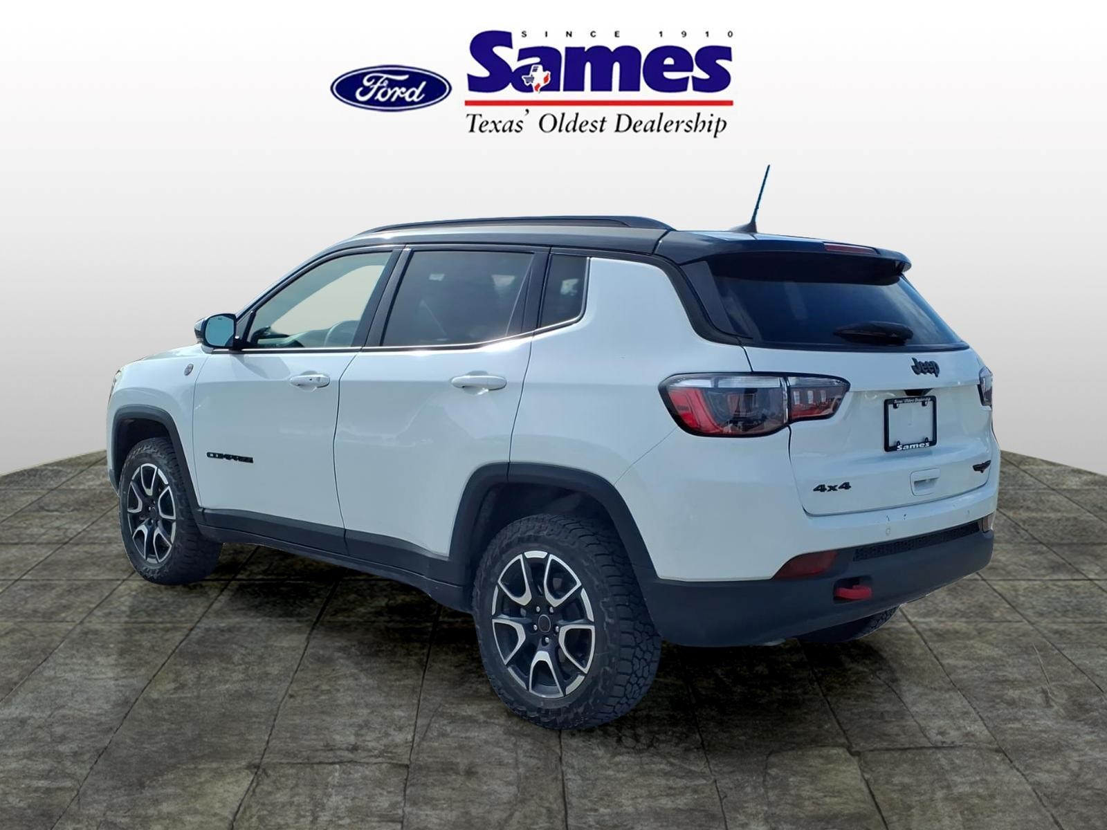 Used Car 2025 Jeep Compass  Trailhawk For Sale Under $30,000 In Bastrop, Texas