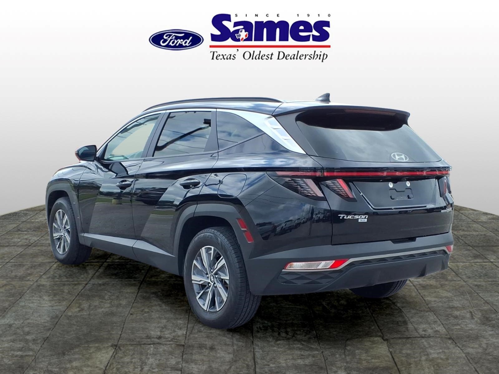 Used Car 2023 Hyundai Tucson Hybrid  Blue For Sale Under $25,000 In Bastrop, Texas