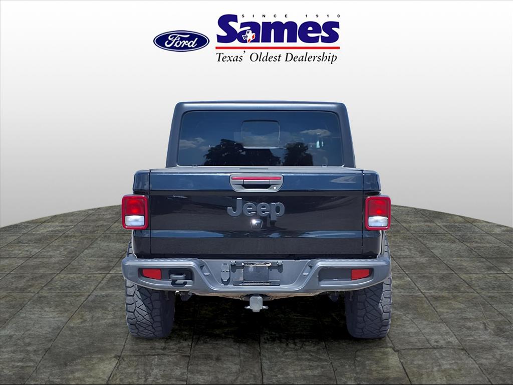 Used Car 2022 Jeep Gladiator  Willys For Sale Under $35,000 In Bastrop, Texas