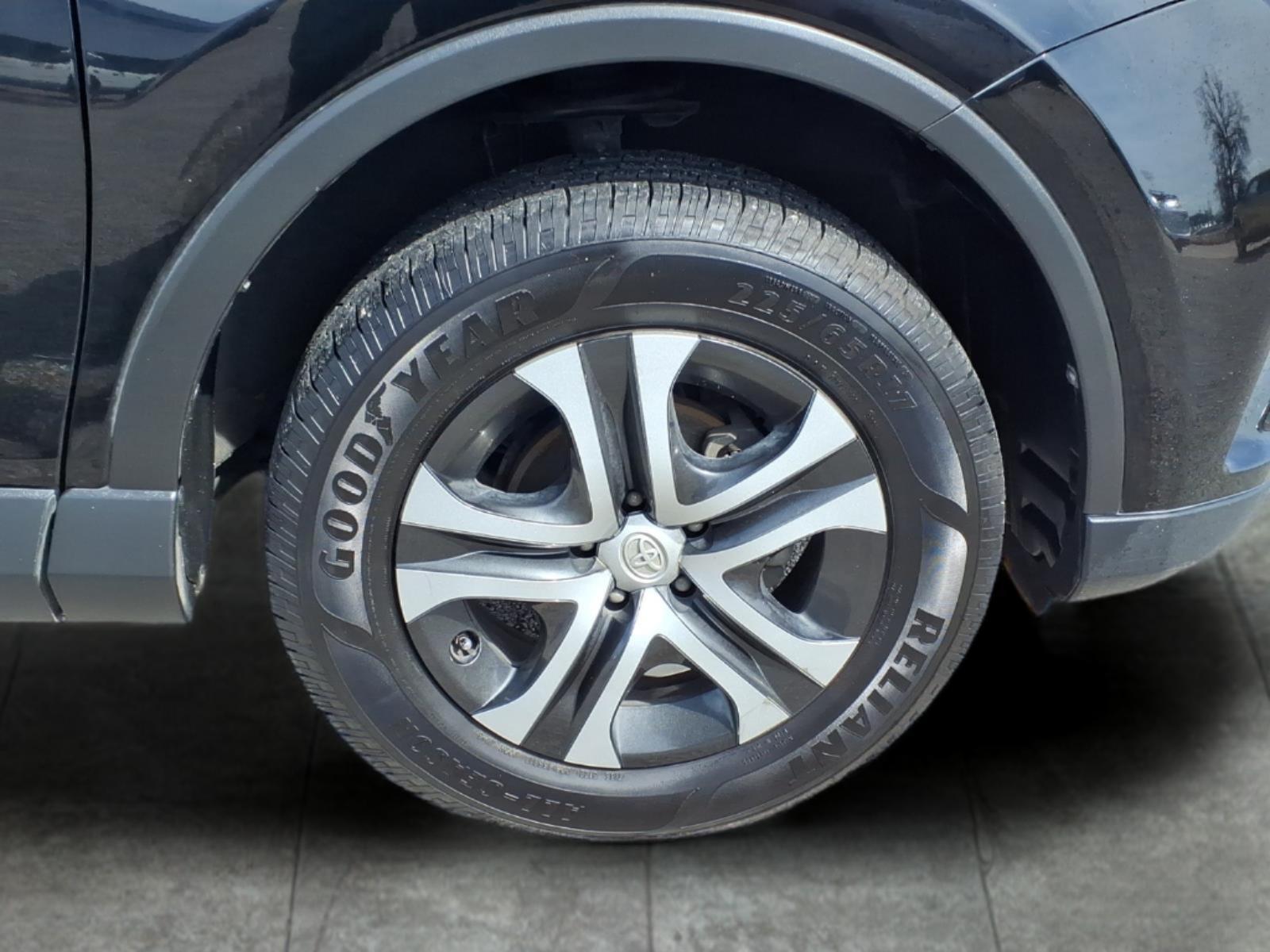 Used Car 2018 Toyota Rav4  Le For Sale Under $10,000 In Bastrop, Texas