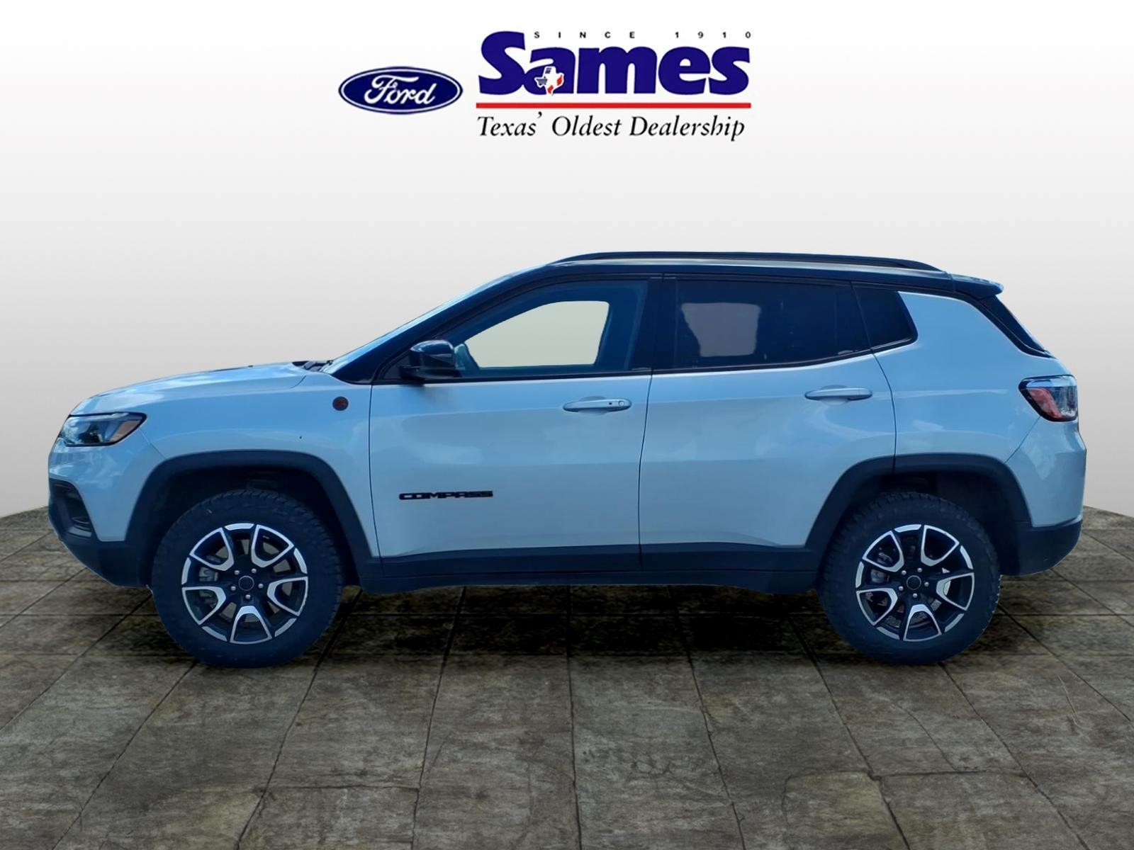 Used Car 2025 Jeep Compass  Trailhawk For Sale Under $25,000 In Bastrop, Texas